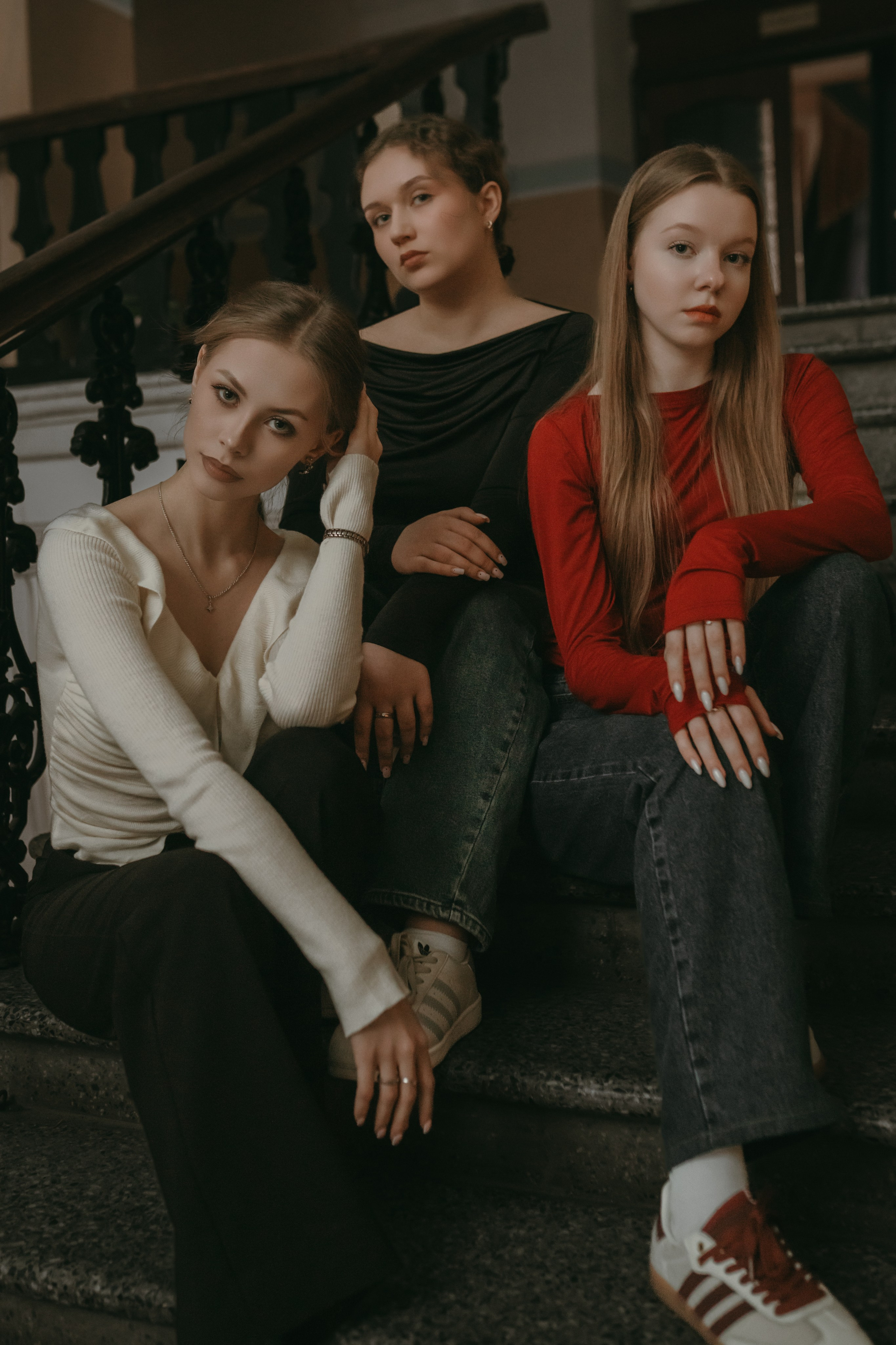 Фотографии учеников. YU.BOOOOKS — стильные выпускные альбомы