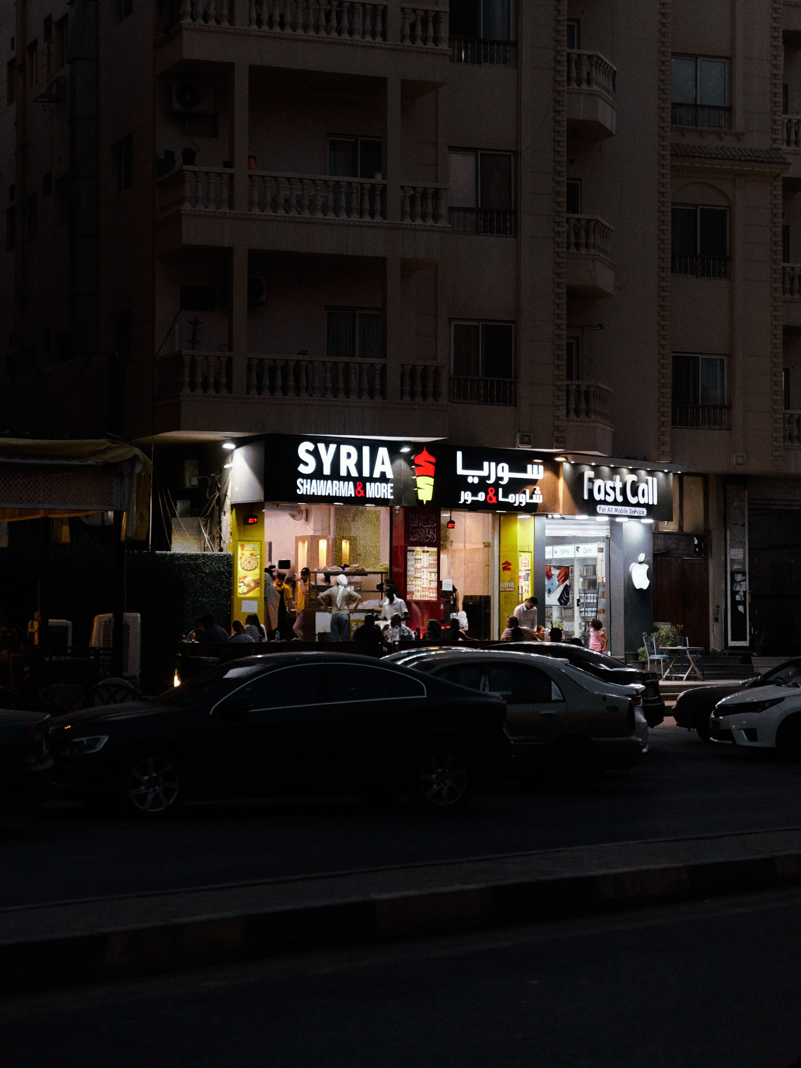 Улицы. Jorgis Talè — photographer, kind person, teacher of arts and other mag