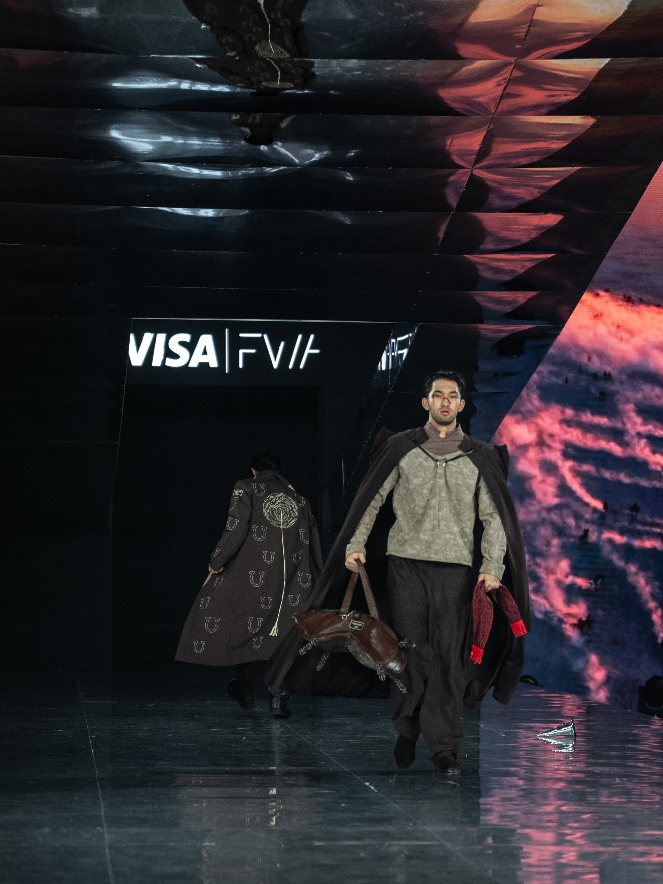 Visa Fashion Week Almaty Pre-Fall 2026 GAZHAIYIP. Сайт Алматинского НЮ АРТ, будуар и фэшн фотографа Дениса Карпенко