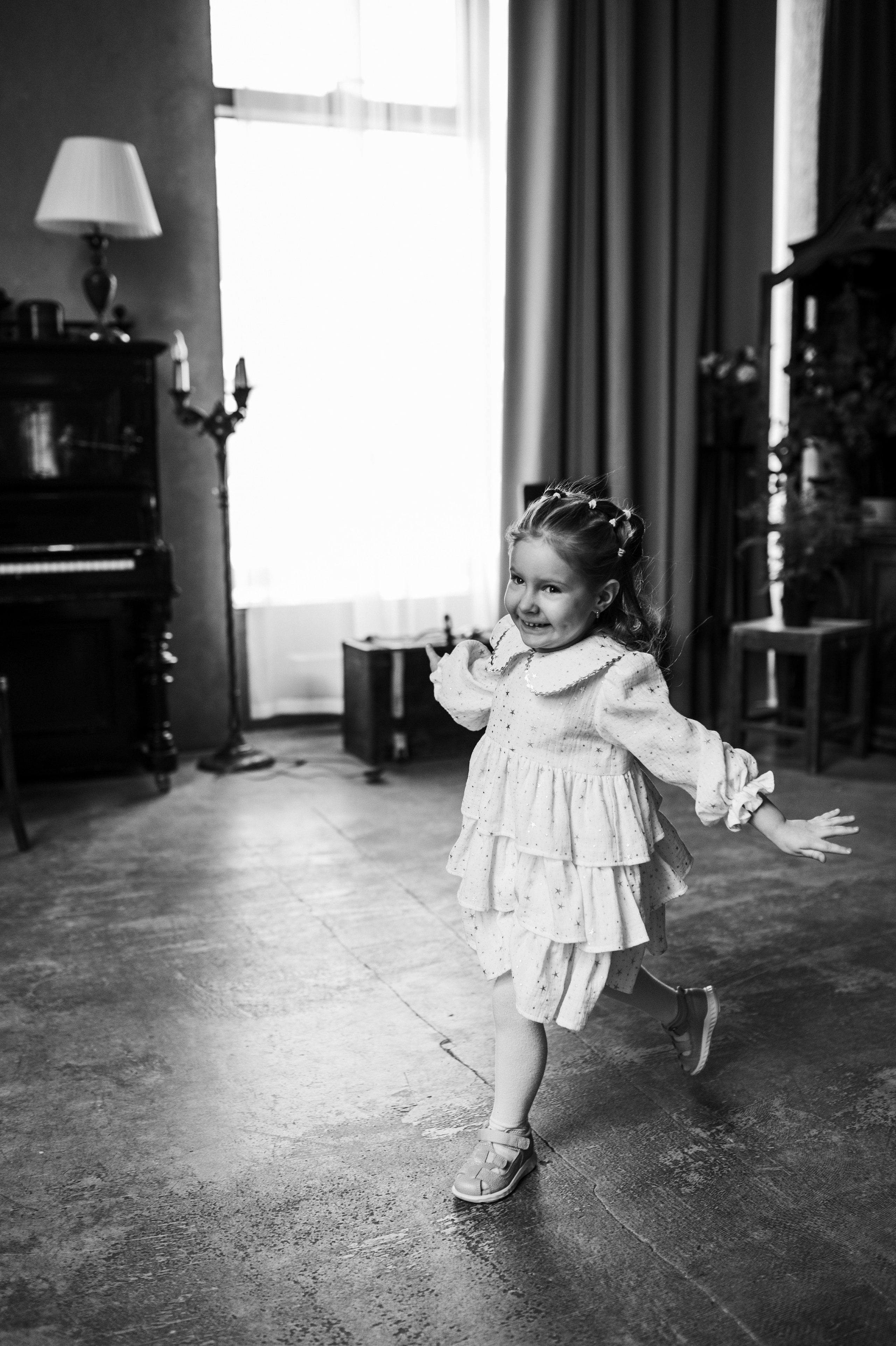 Андрей, Оля и Таисия в студии Пространство. Семейный и свадебный lifestyle-фотограф в Москве Мария Петрова