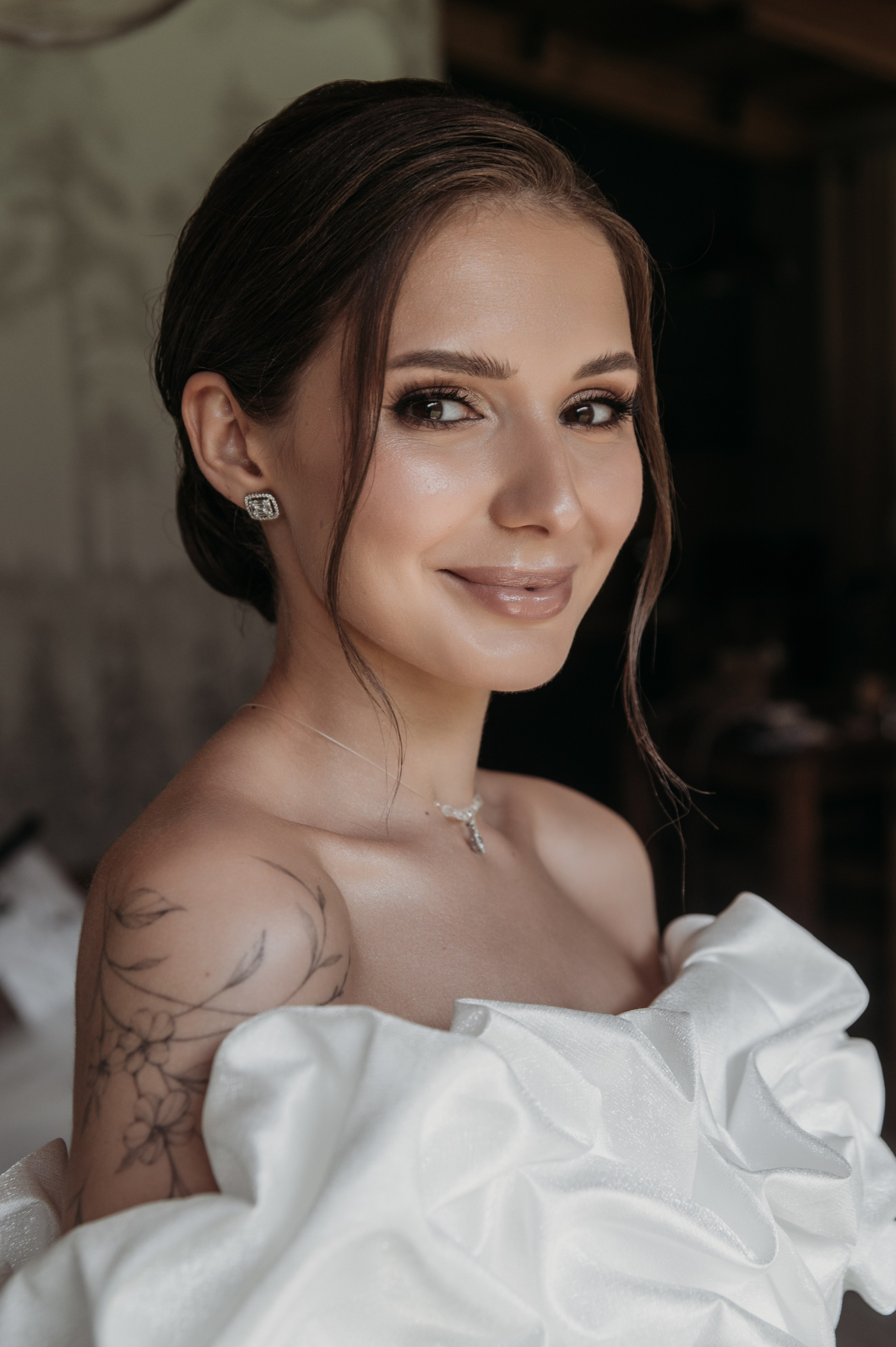 Свадебная фотосессия с утром невесты и красивым свадебным банкетом. Свадебный фотограф в Твери, Москве и Санкт-Петербурге Денисова Екатерина