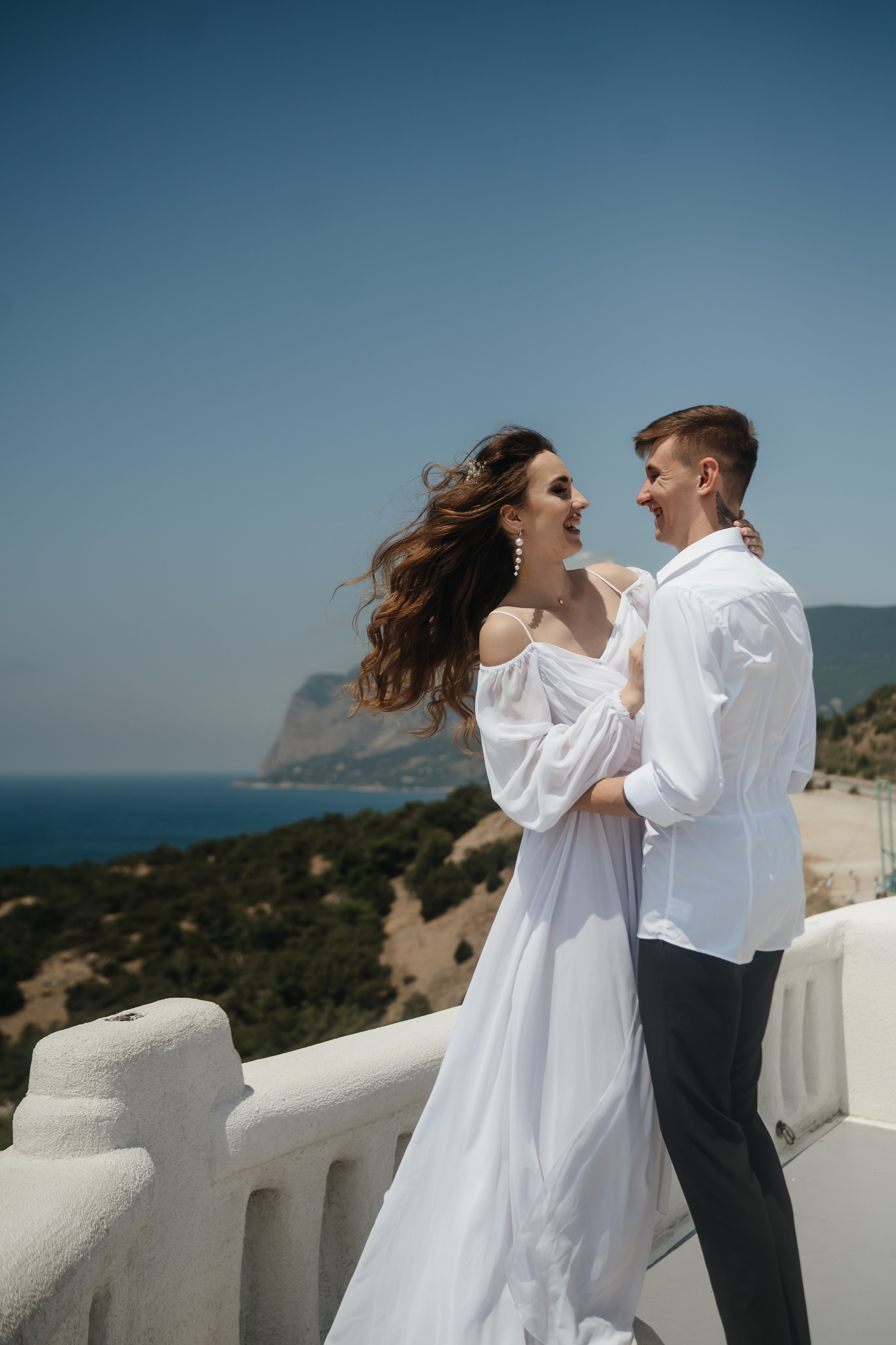 Свадебная фотосъемка в старинном отеле в Крымском Санторини. Свадебный и семейный фотограф и видеограф, Крым, Москва, Санкт -Петербург