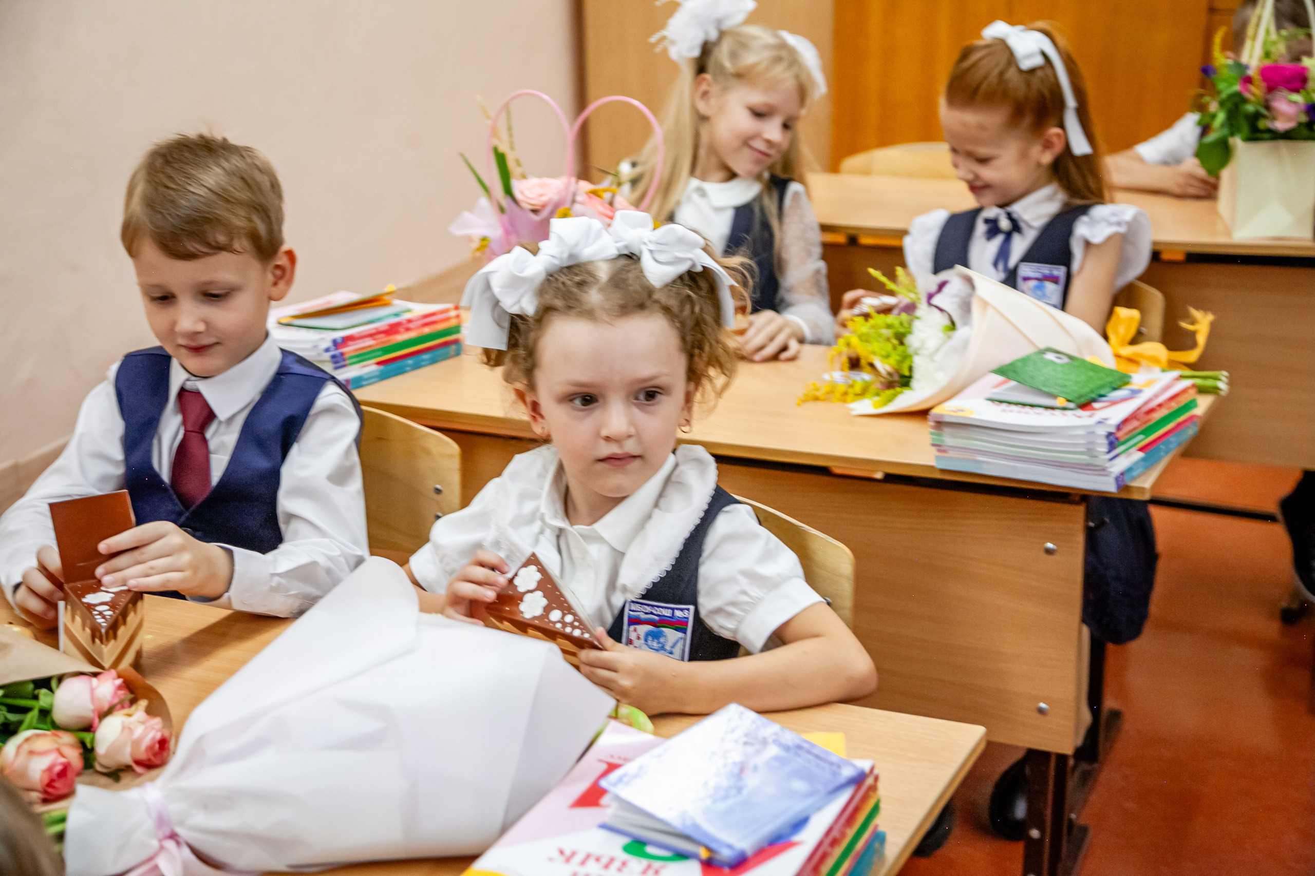 1 сентября линейка. Свадебный и семейный фотограф в Армавире