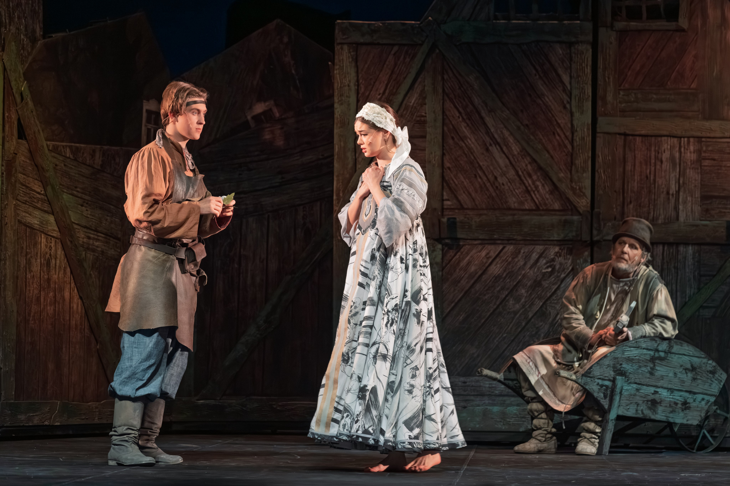 Театр Терезы Дуровой: Малахитовая Шкатулка. Сайт фотографа Сергея Абрамова