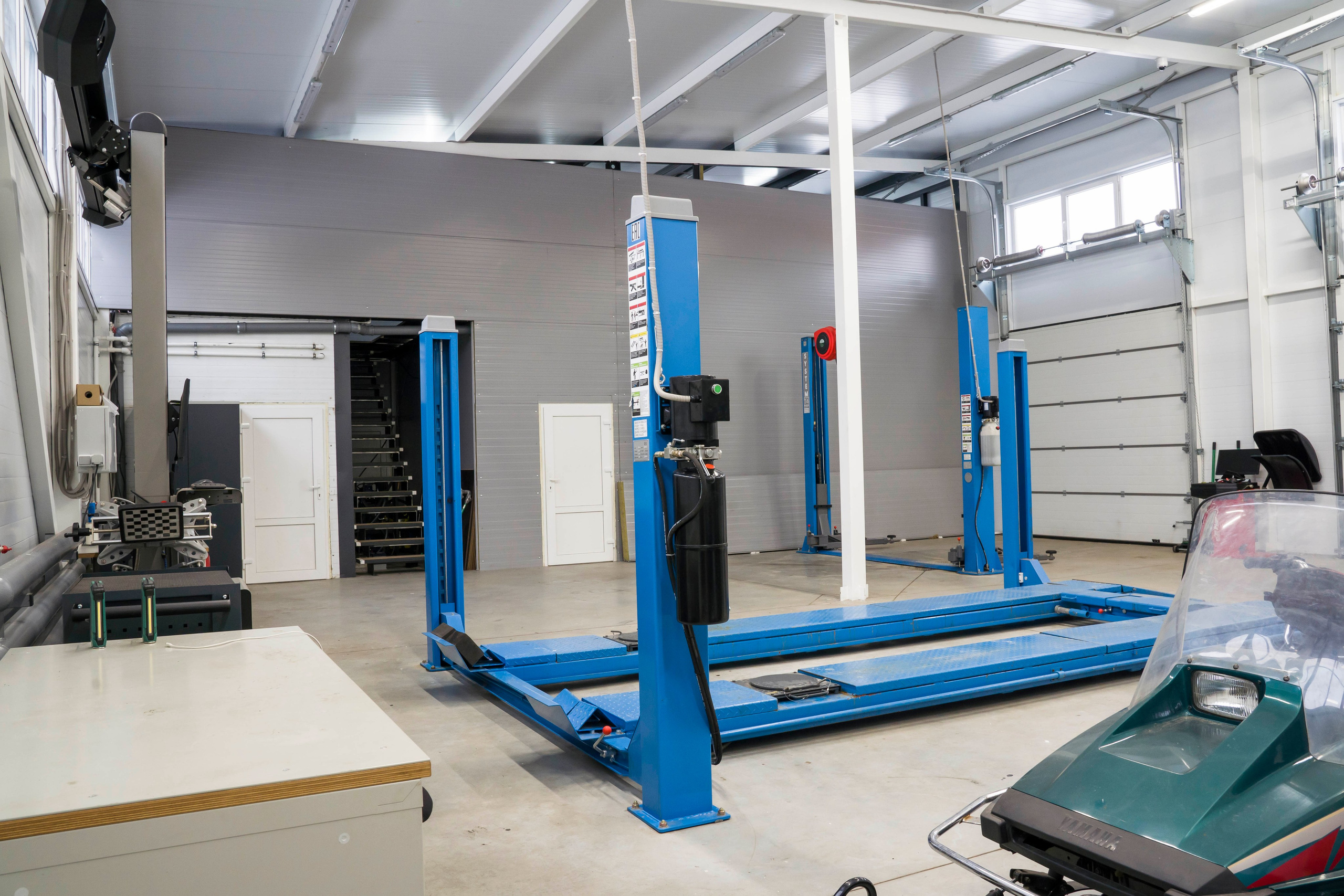 Съемка автосервиса автомойки. Фотограф в Санкт-Петербурге. Репортажная и все съёмки для бизнеса