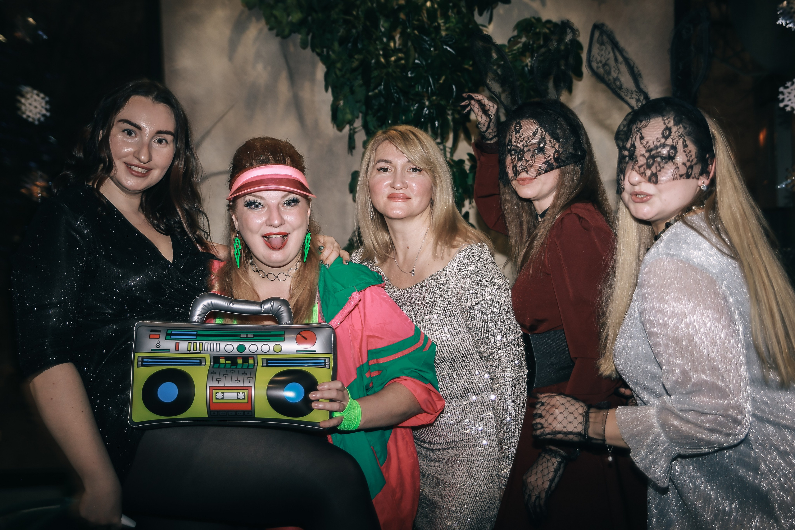 Новогодний корпоратив в стиле 90х и СловоПацана. Антонина Морозова, профессиональный семейный фотограф видеограф