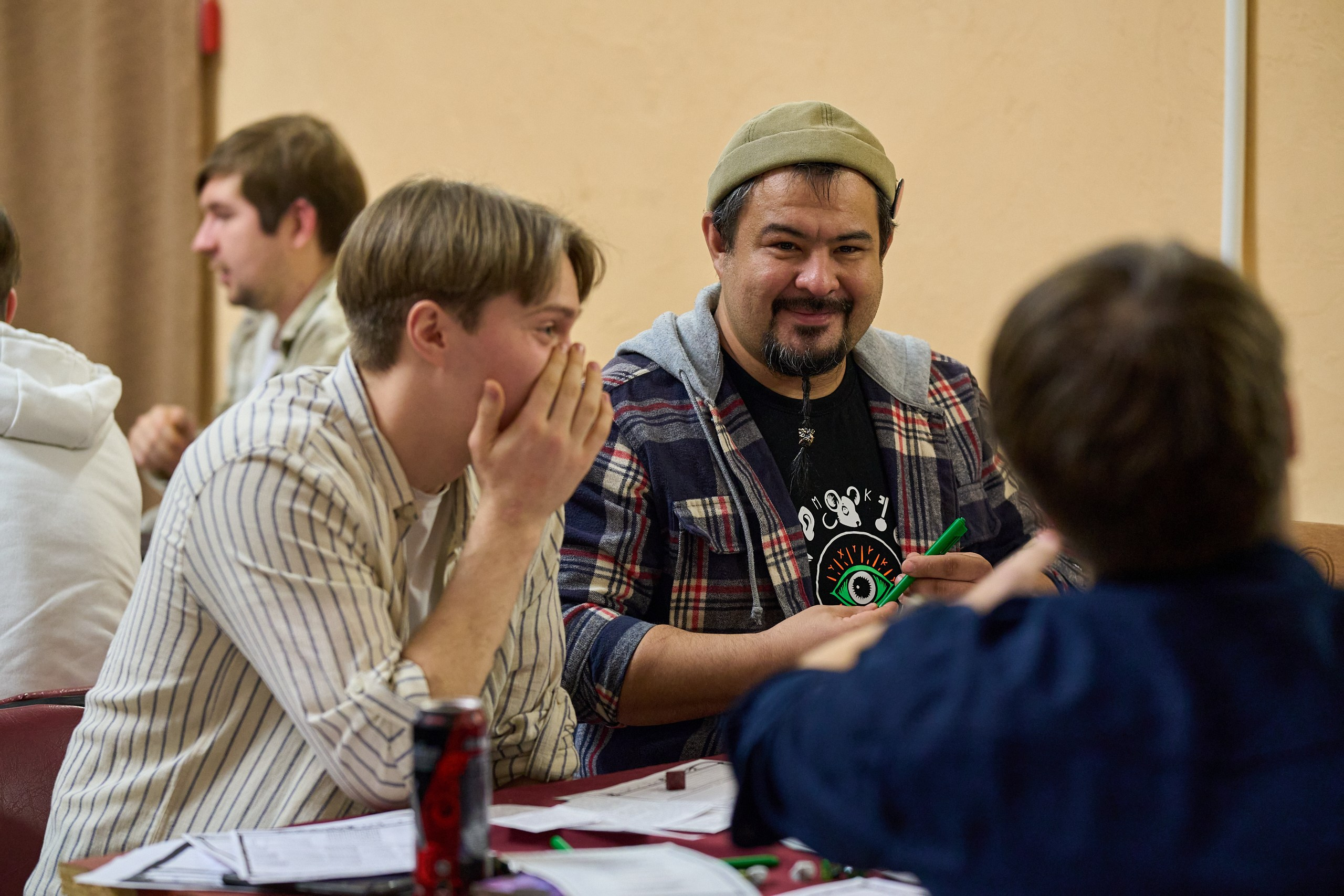 Мантикон V (2025). Фотографирует красивое Денис Горностаев