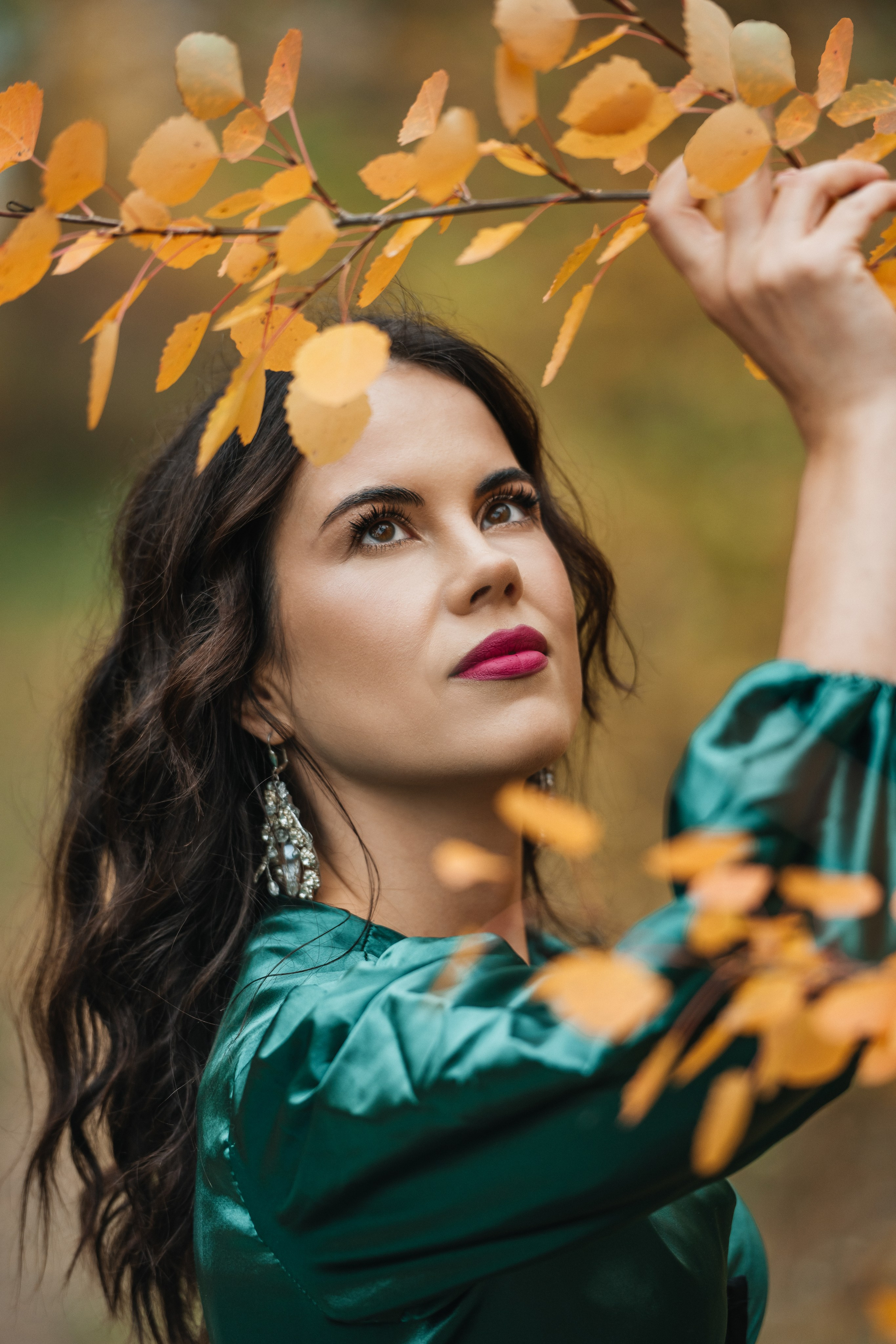 Татьяна, осенняя в платье с шлейфом. Belichev45foto.ru