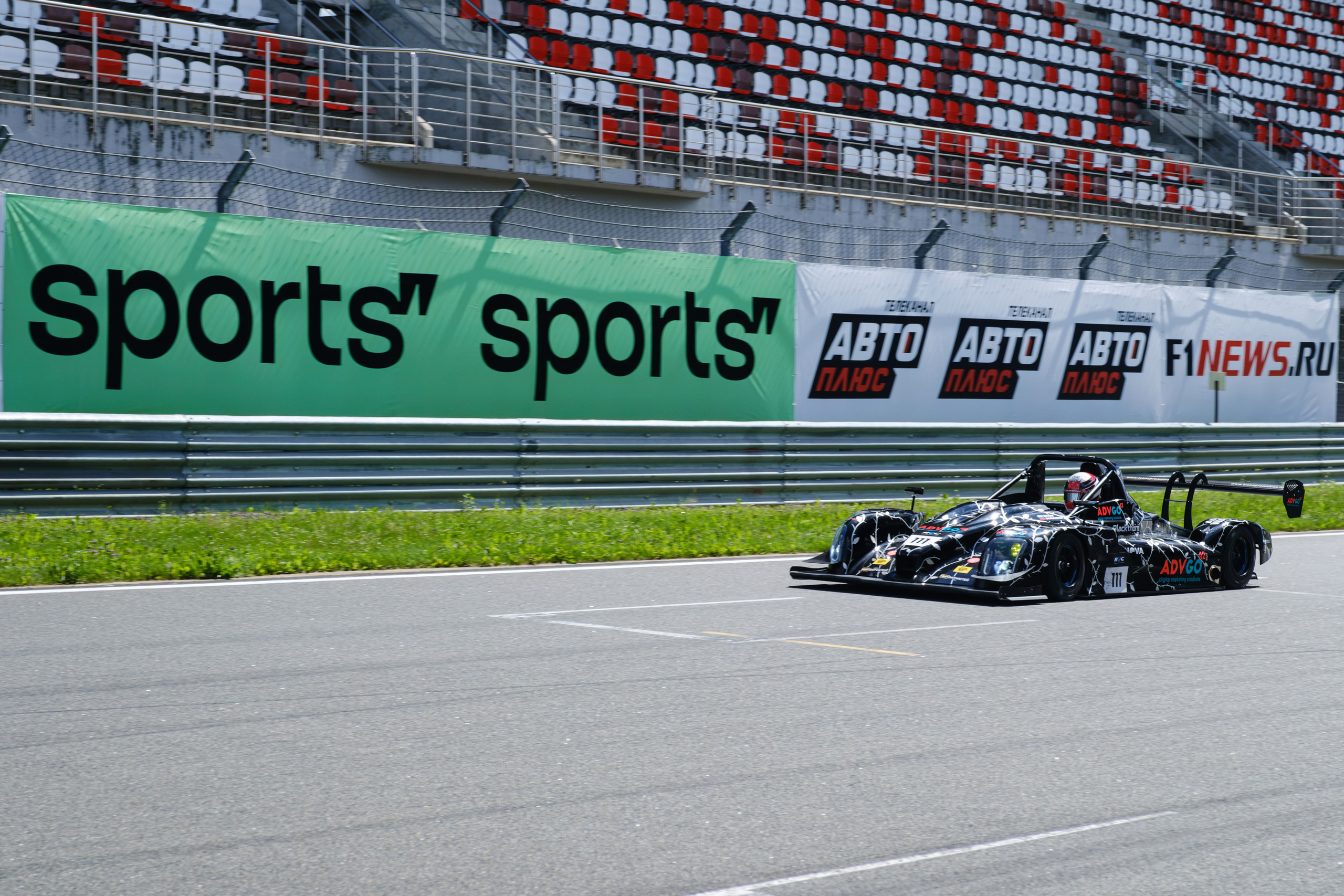 Российская серия гонок на выносливость. Авто и мотоспорт — фотограф Антон Медведев iCoguar