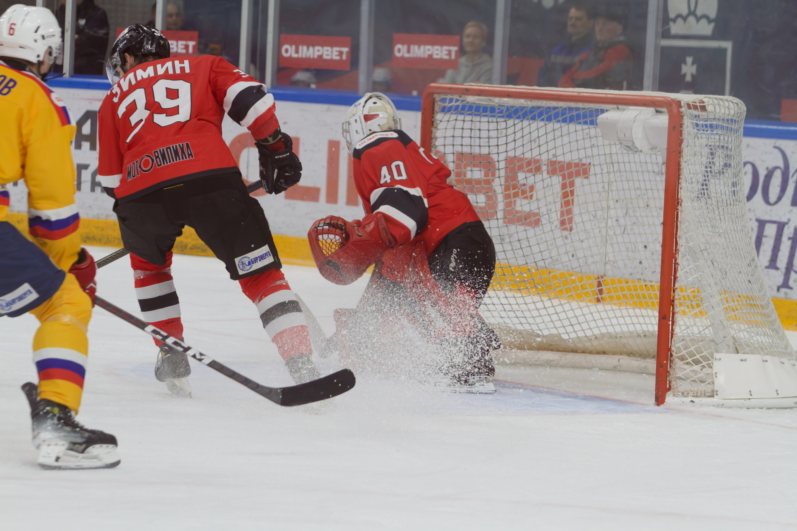 Хоккей. Молот-Химик 12.02.2025. Репортажный и спортивный фотограф в г. Пермь Зильберг Павел