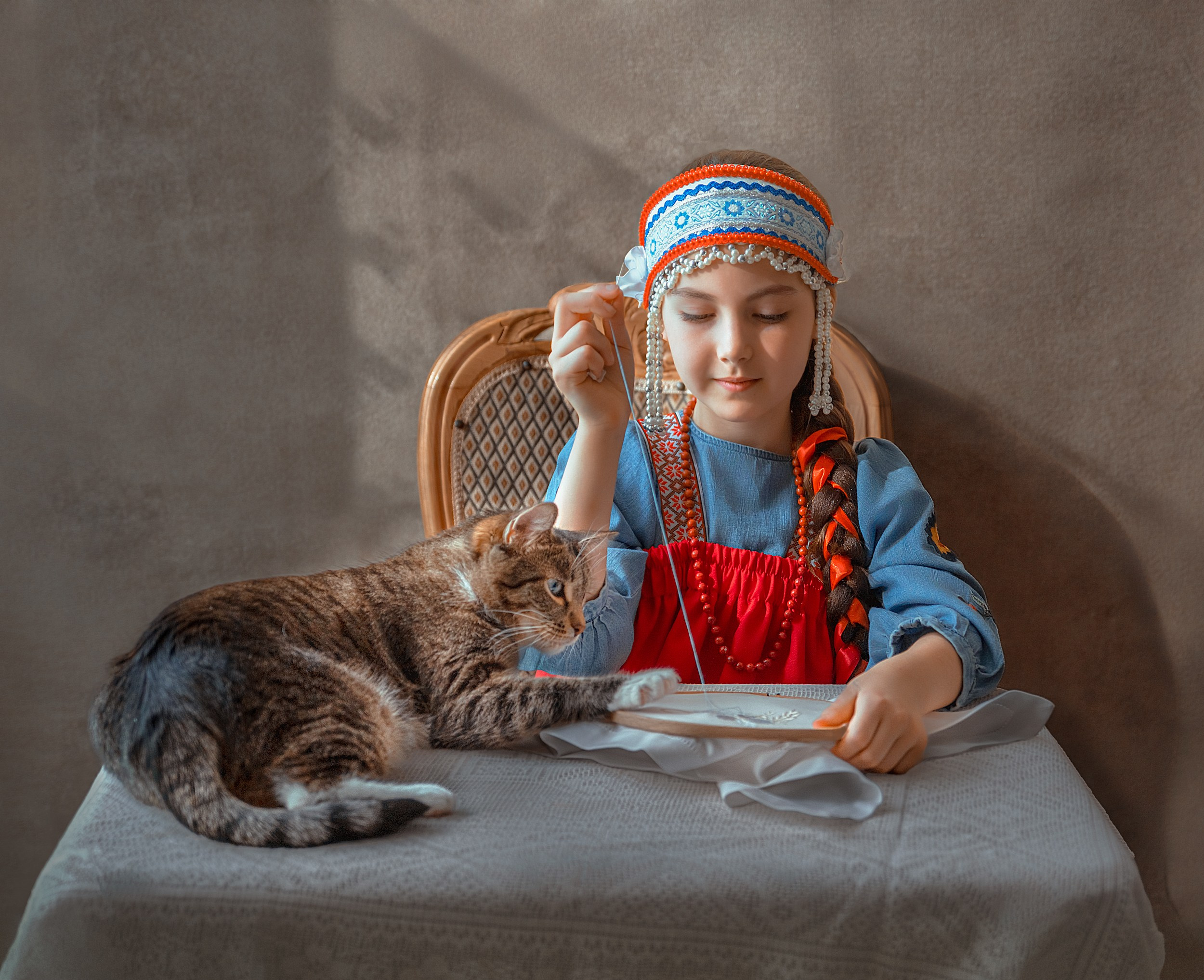 Детская фотосессия в русском стиле с кошечкой | Фотограф в Екатеринбурге Светлана Корнелюк