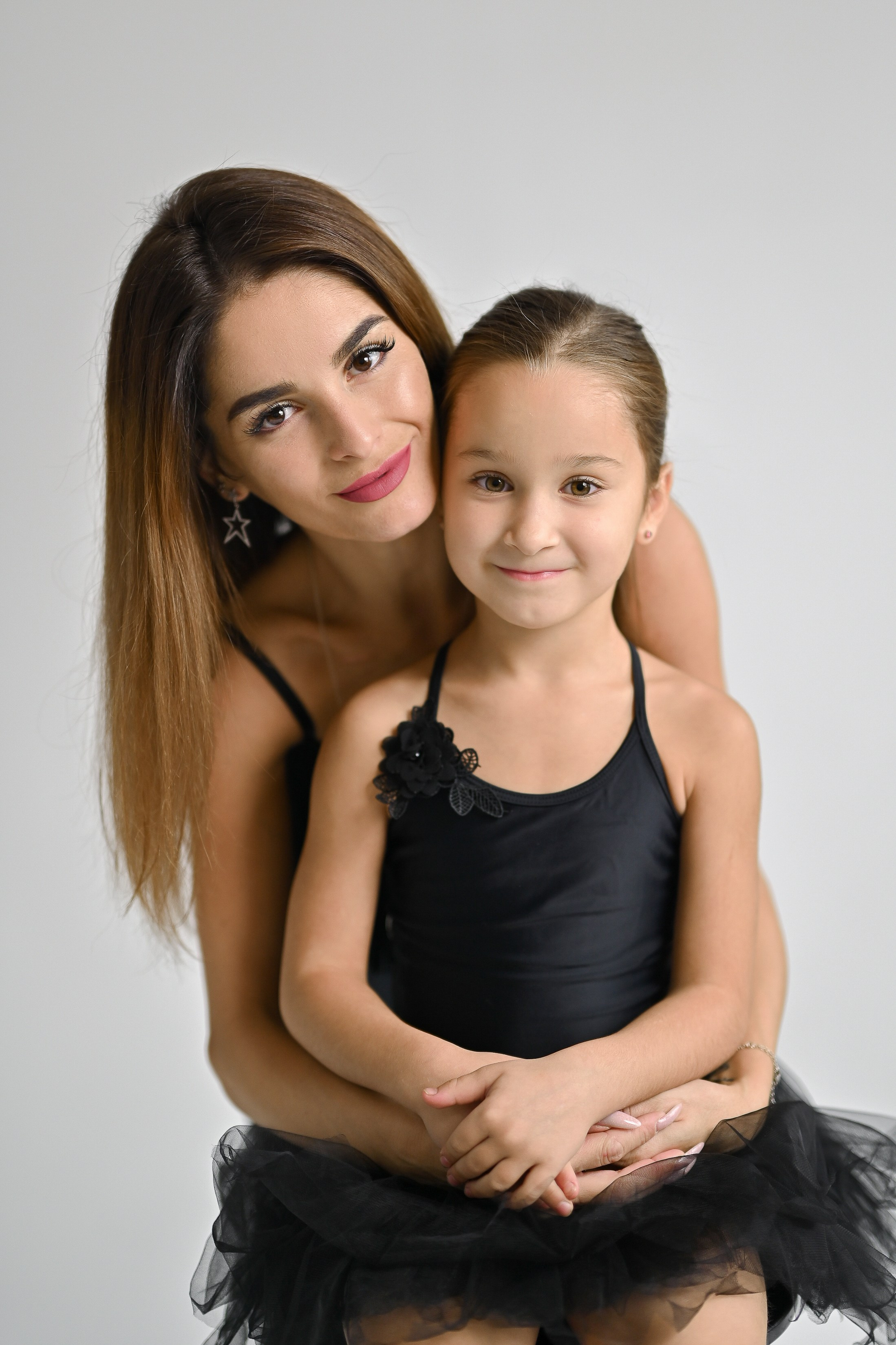 Фотосессия мамы и дочки в студии 13point. Semerlina.ru