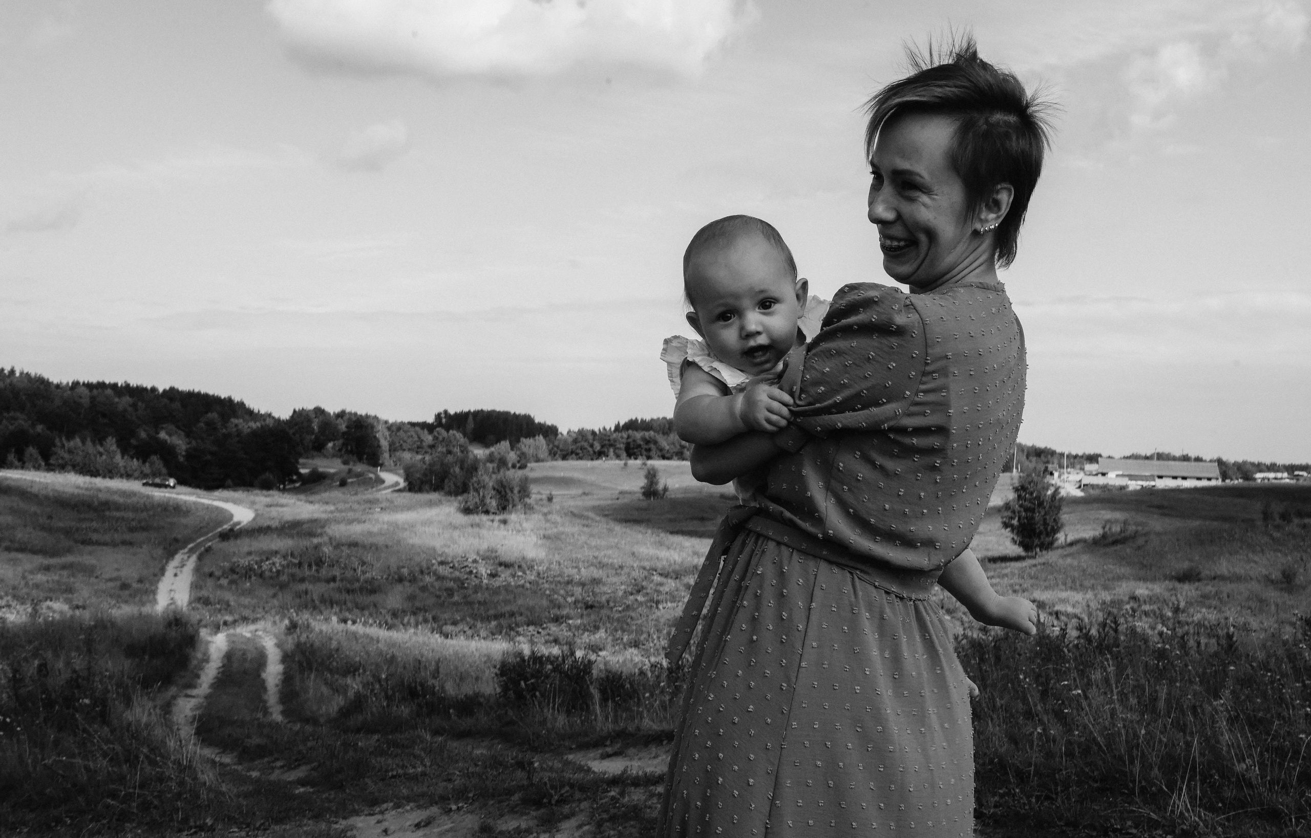 Годовасие. Колтушские высоты. Катя Лиза и Дима. Семейный и свадебный фотограф в Санкт-Петербурге Яна