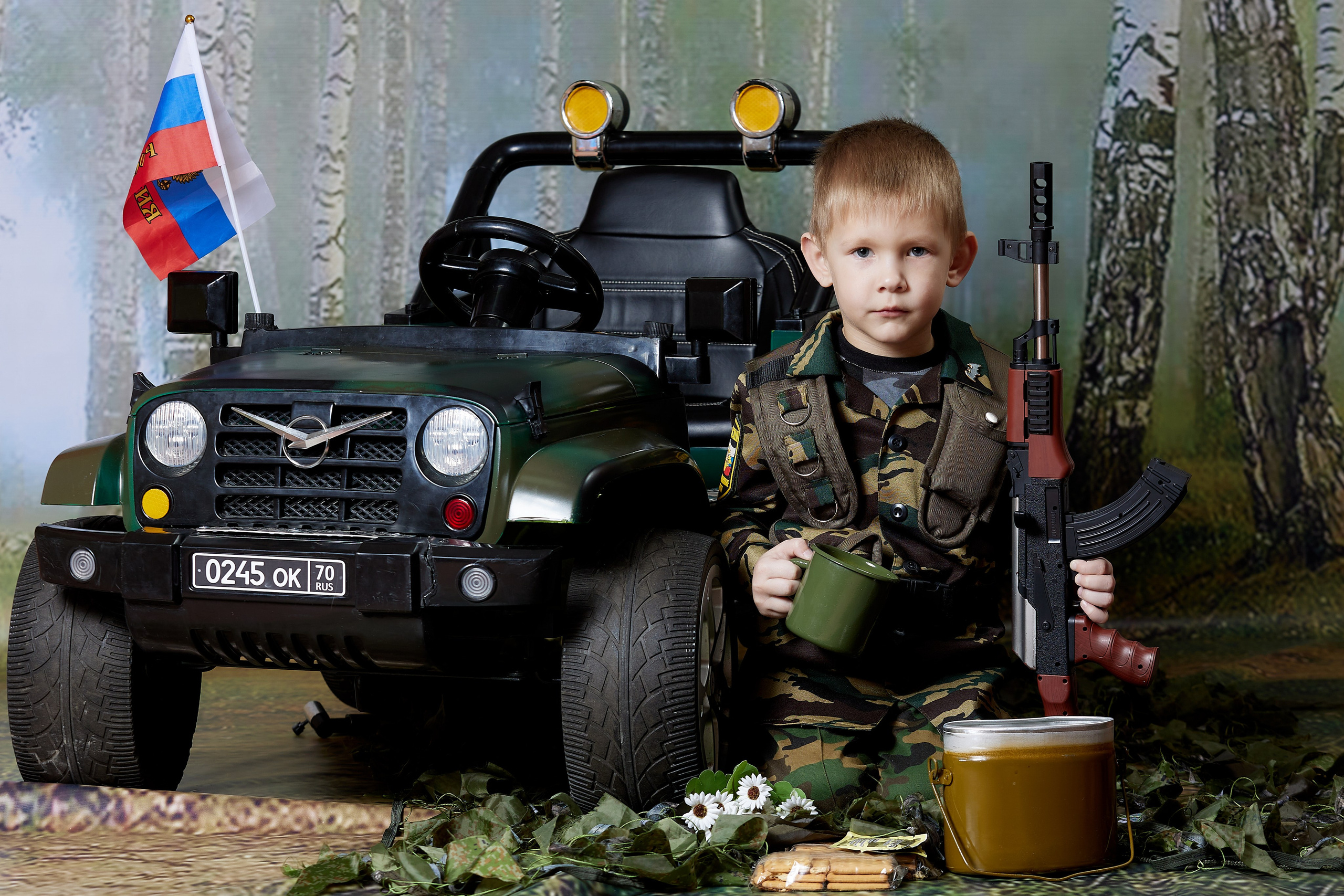 Военный автомобиль. Детская выездная фотостудия