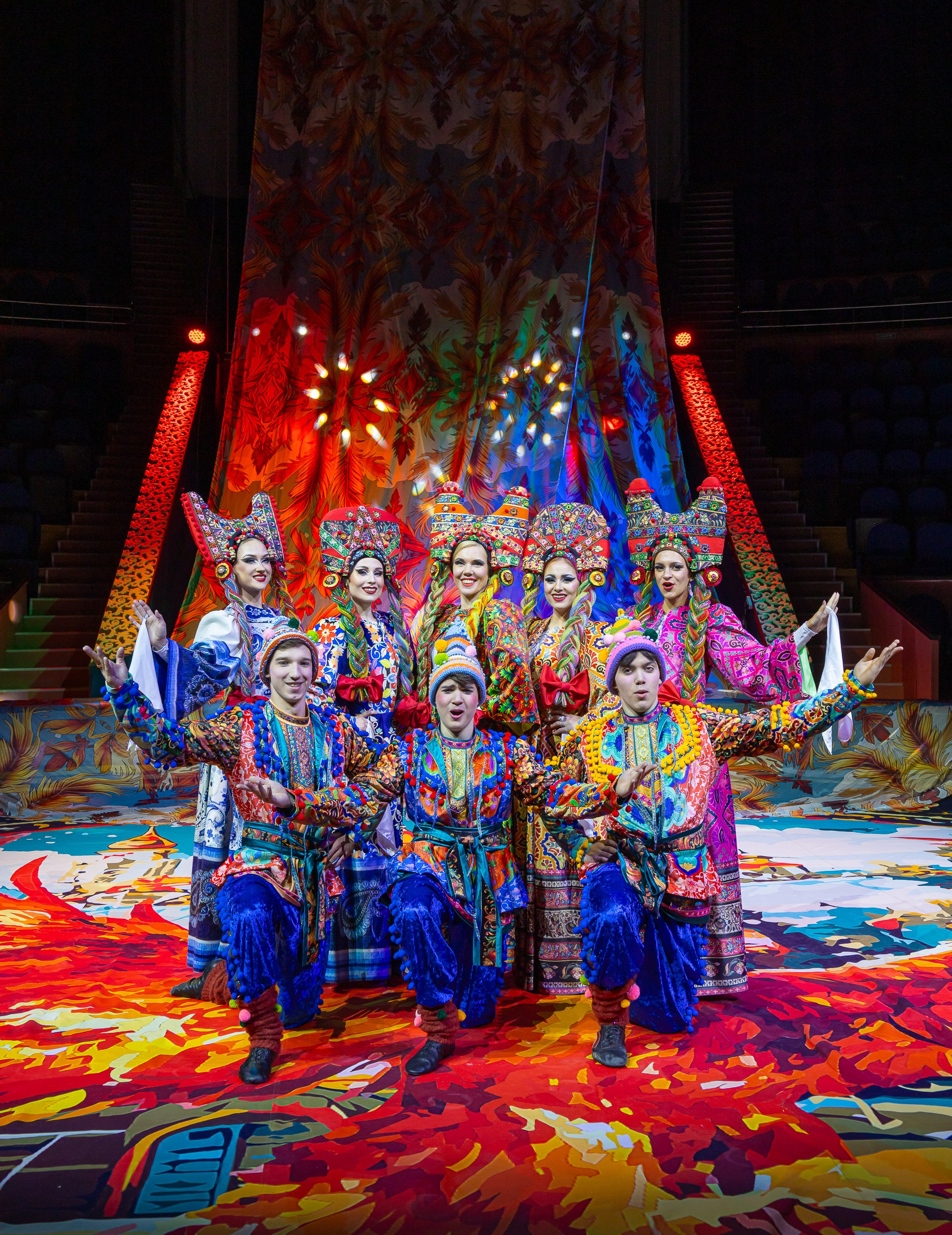 Цирк Жар Птица. Афиша. Семейный и Свадебный фотограф в Сочи