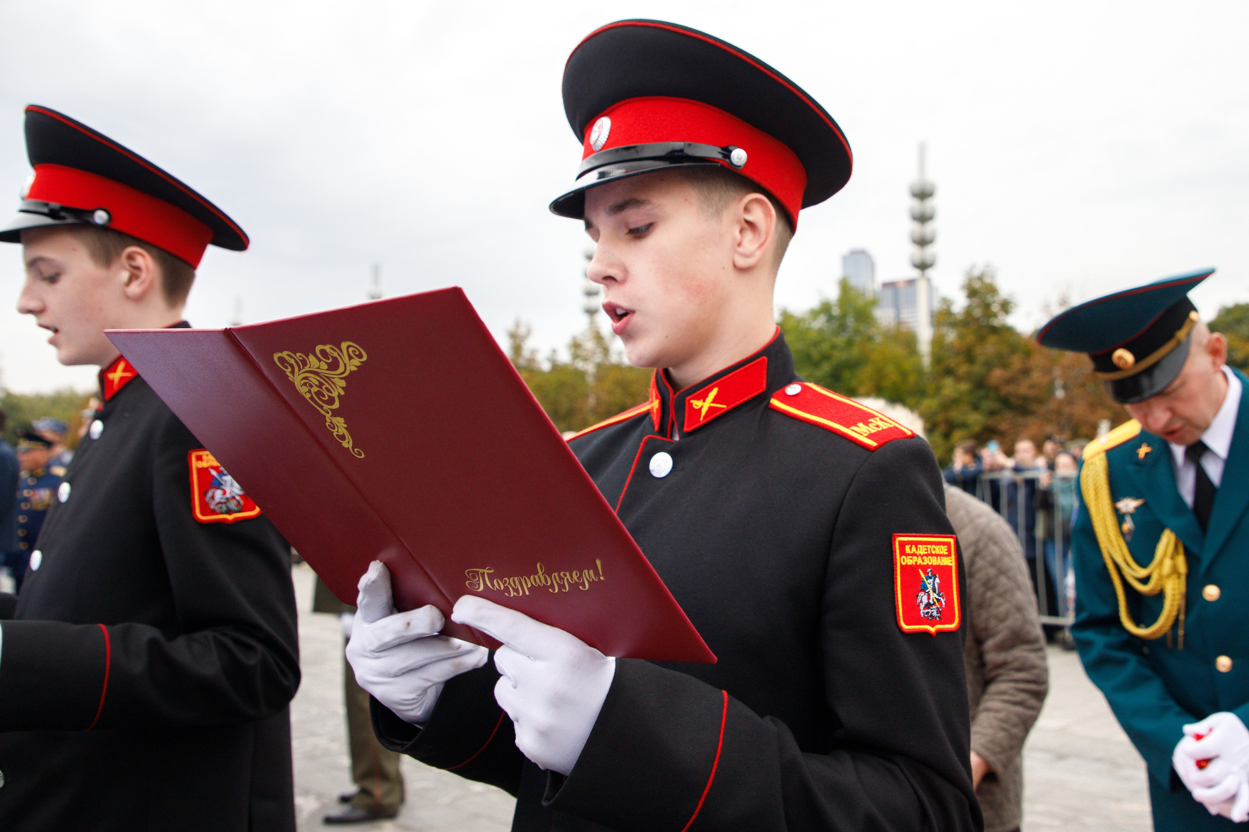 Репортаж посвящения в кадеты в Москве на ВДНХ в сентябре 2024 года. Семейный и школьный фотограф в Москве Анна Ткач