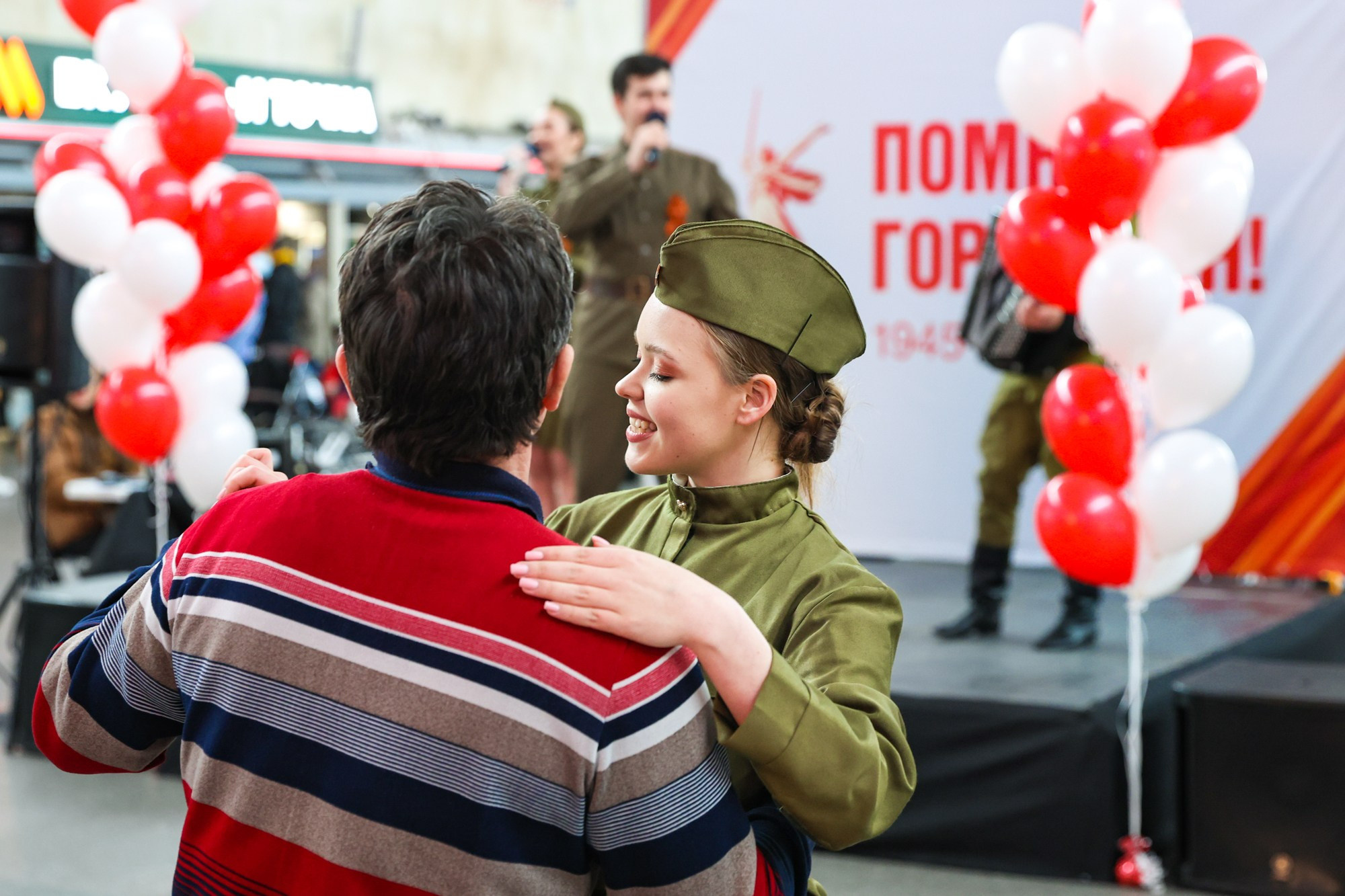 Концерт к 9 мая на Московском вокзале. Фотограф Дарья Попова