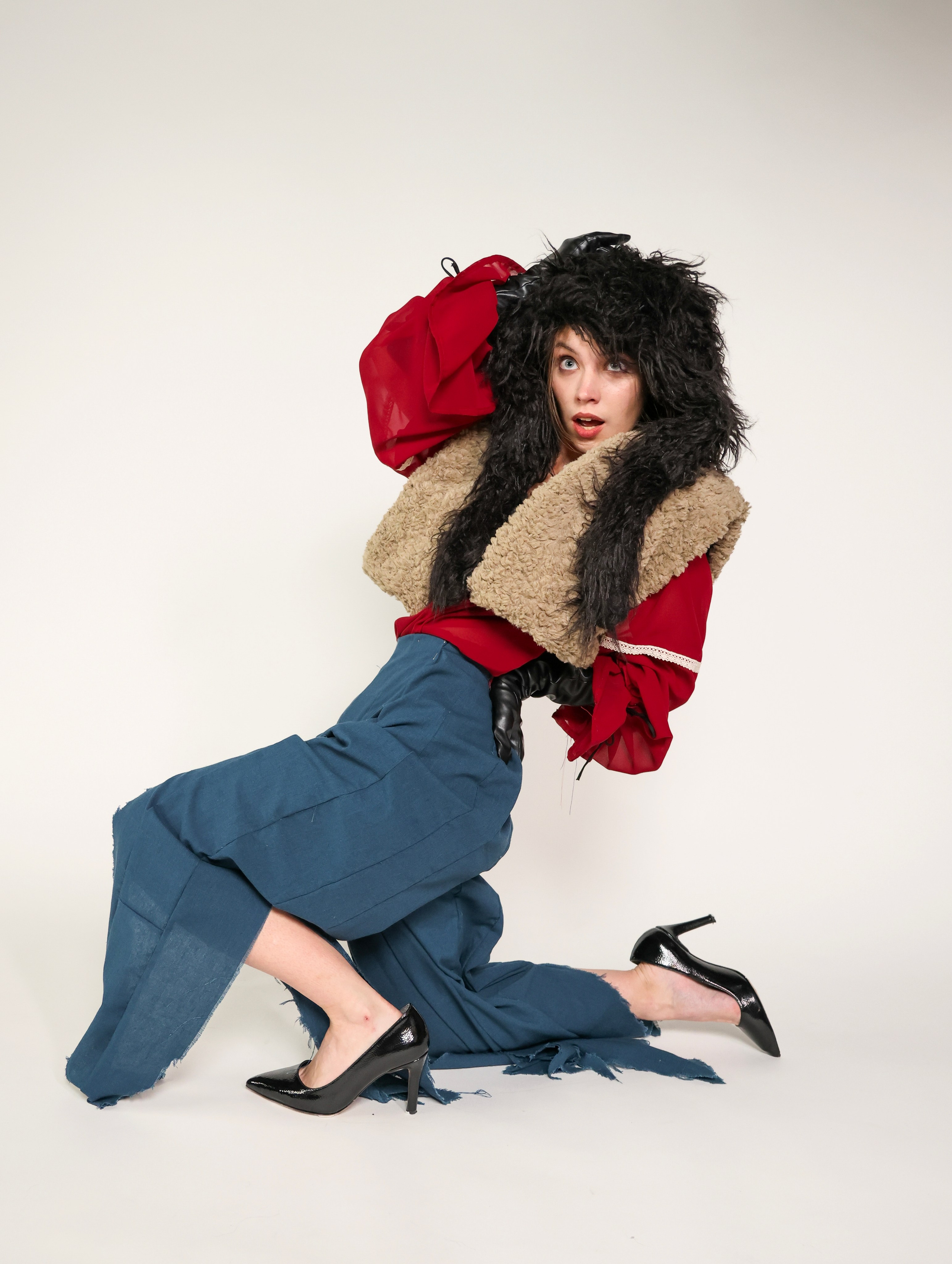 Ретро коммерция. Костюмер, художник кино и телевидения в спб