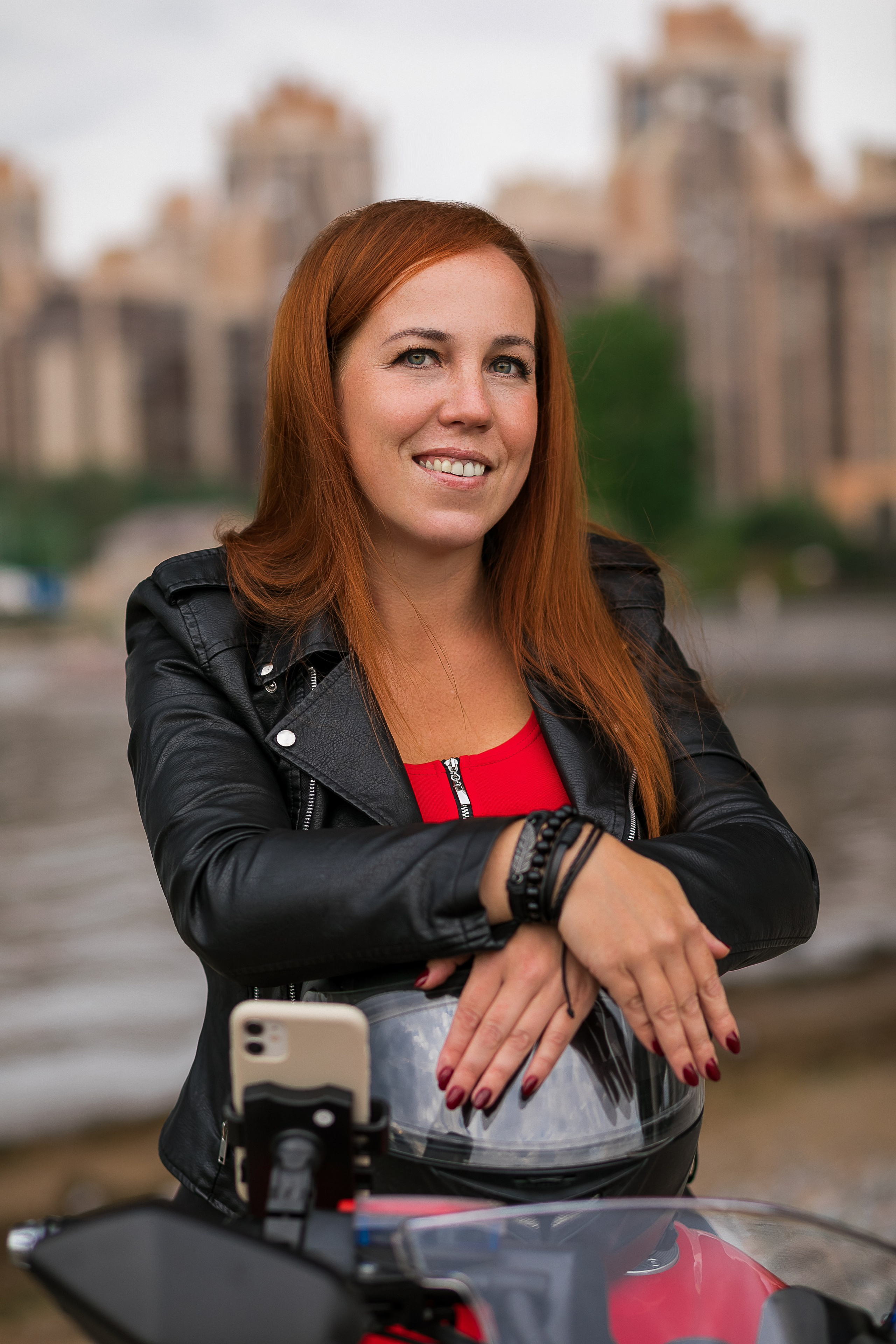 Фотосессия на мотоцикле для девушки. Семейный и свадебный фотограф в Санкт-Петербурге Таша Семёнова