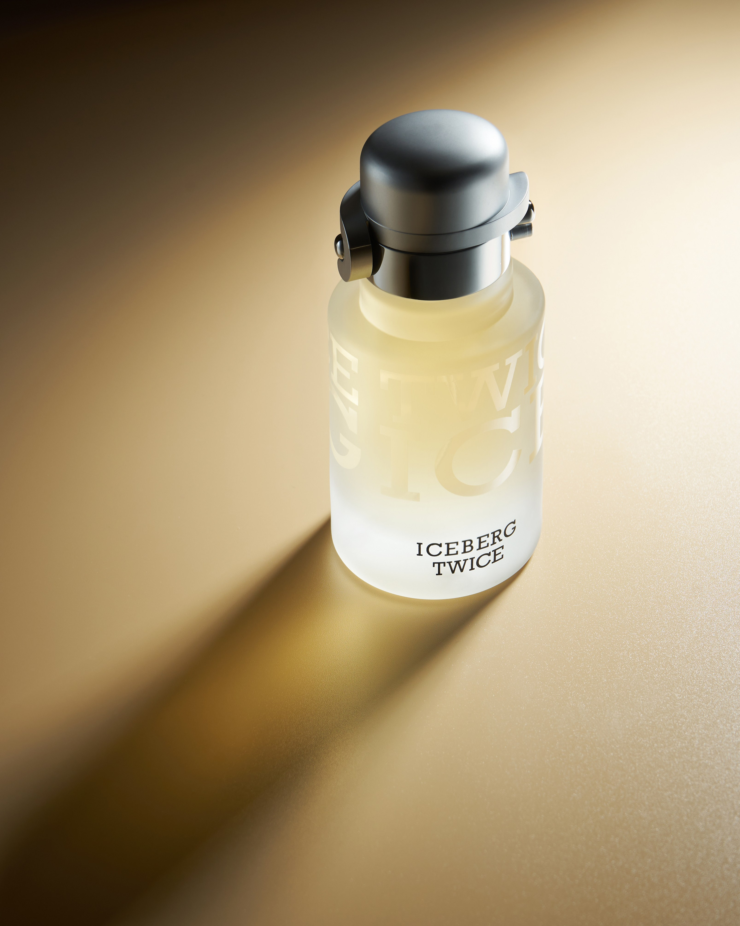 Парфюм. Предметный фотограф в Новосибирске Лебедева Дарина