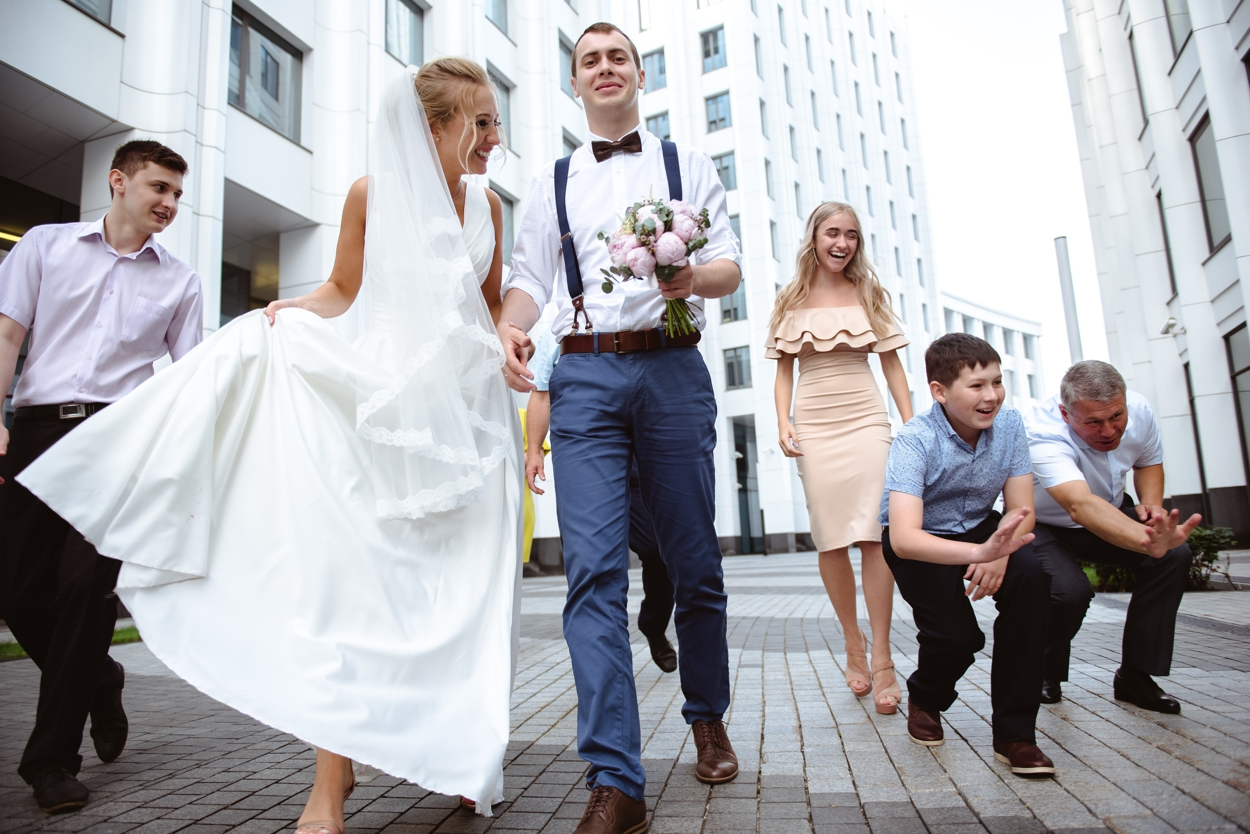 Миллионы глаз смотрят на нас. Свадебный фотограф и визажист в Москве Кристина Палько