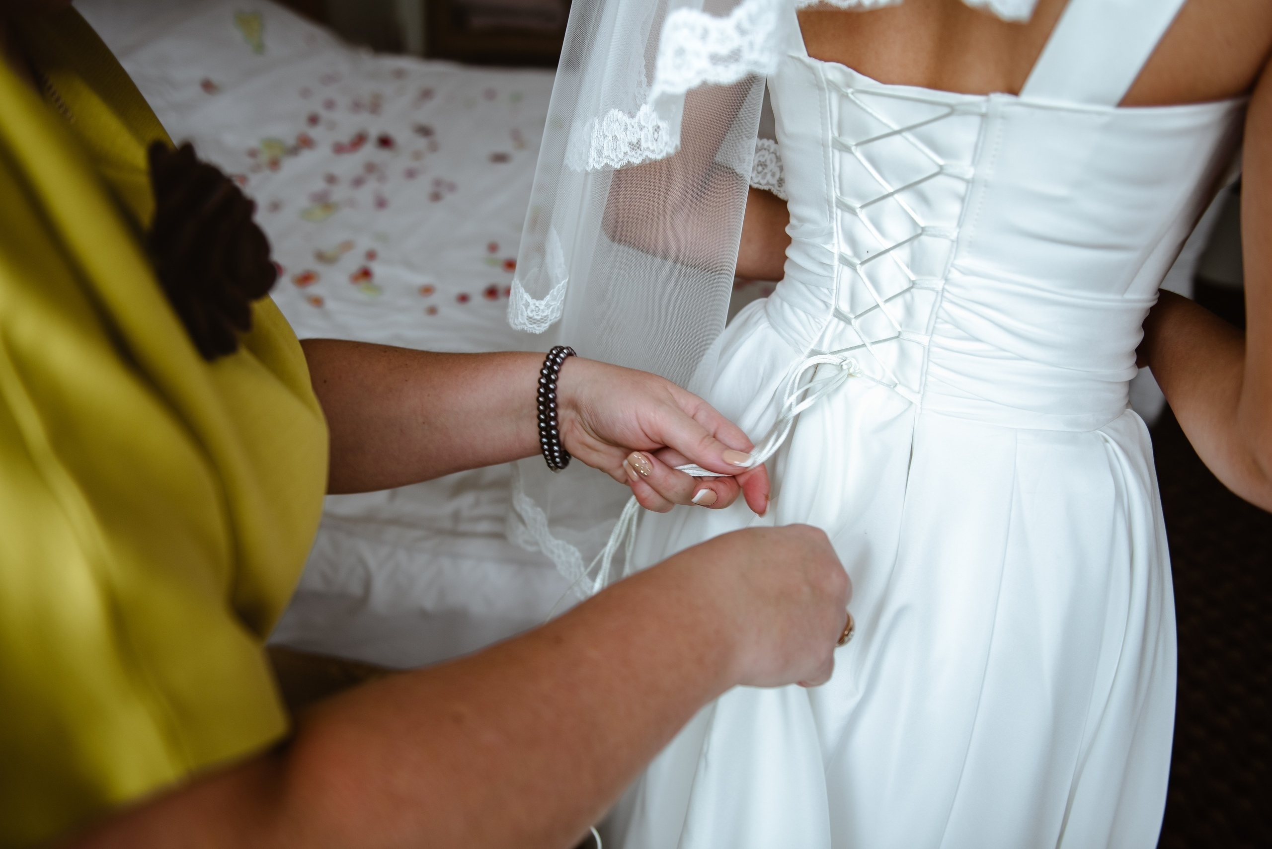 Миллионы глаз смотрят на нас. Свадебный фотограф и визажист в Москве Кристина Палько