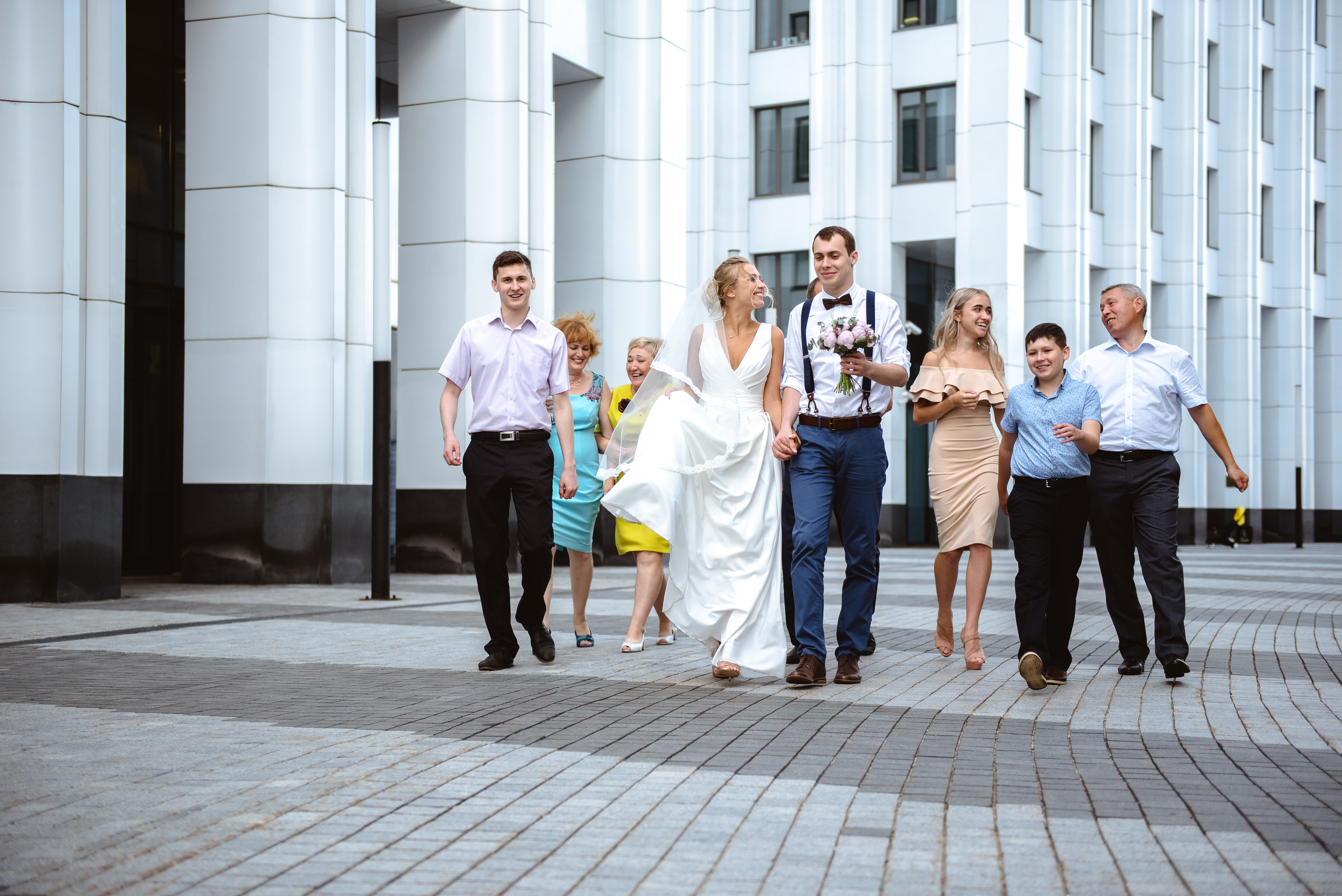 Миллионы глаз смотрят на нас. Свадебный фотограф и визажист в Москве Кристина Палько