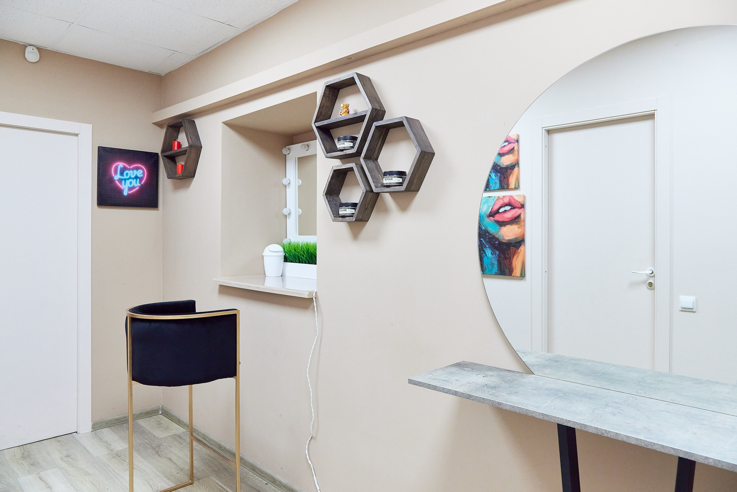 Салон красоты МяtА на Миллионной улице. Фотограф Анастасия Леонтьева Санкт-Петербург