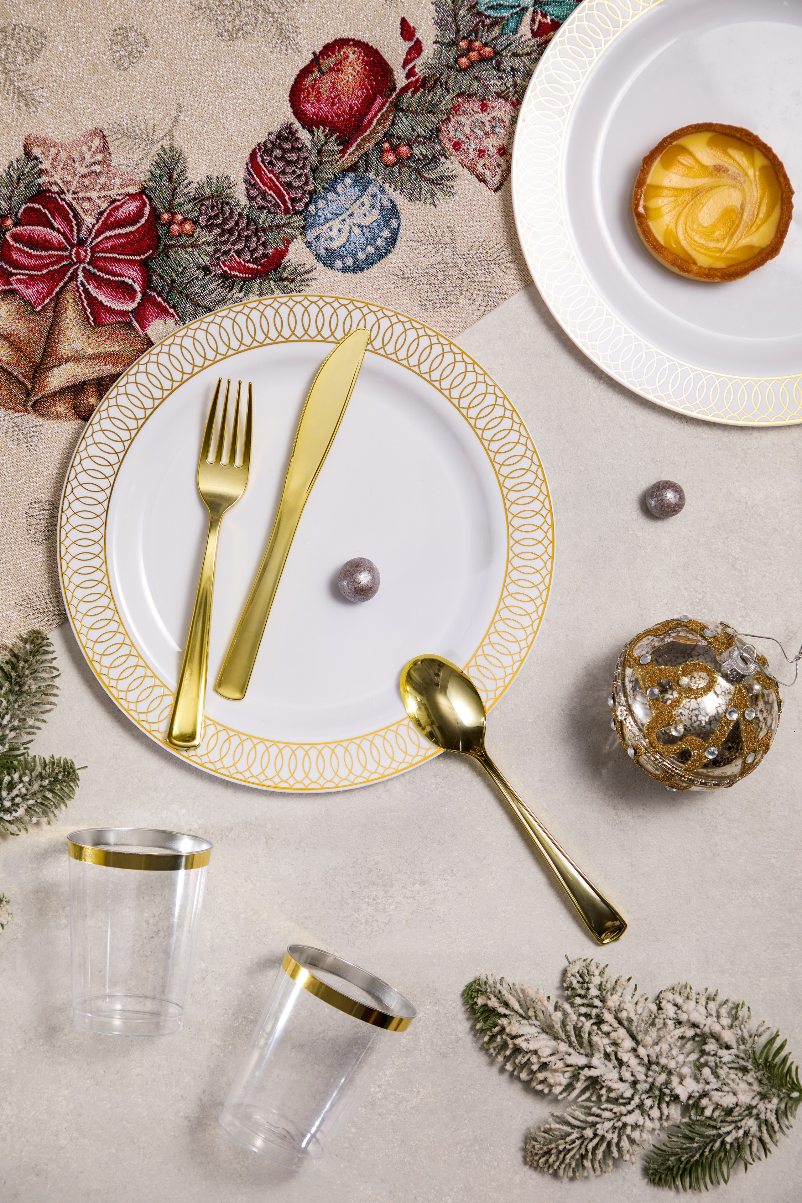 Пластиковая посуда. Сайт о предметной, имиджевой и портретной фотографии, фотограф Фил Киреев