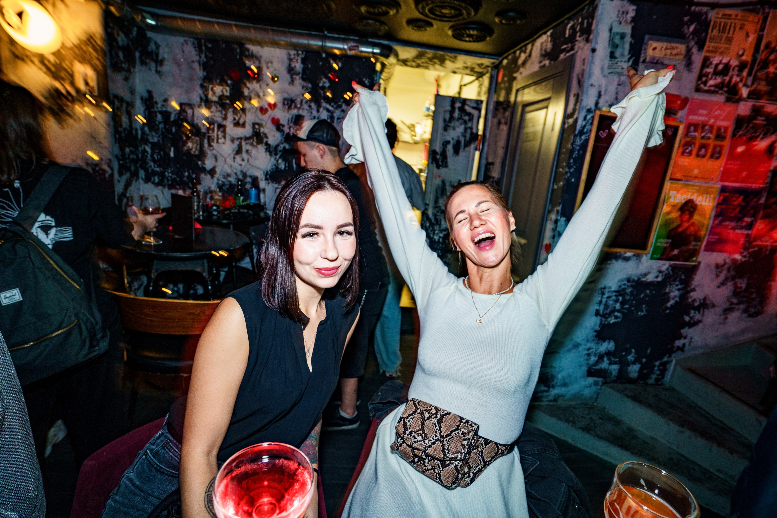 Бар разбитых сердец — 10/12 DJ's. Концертный и репортажный фотограф в Санкт-Петербурге Слава Пахомов