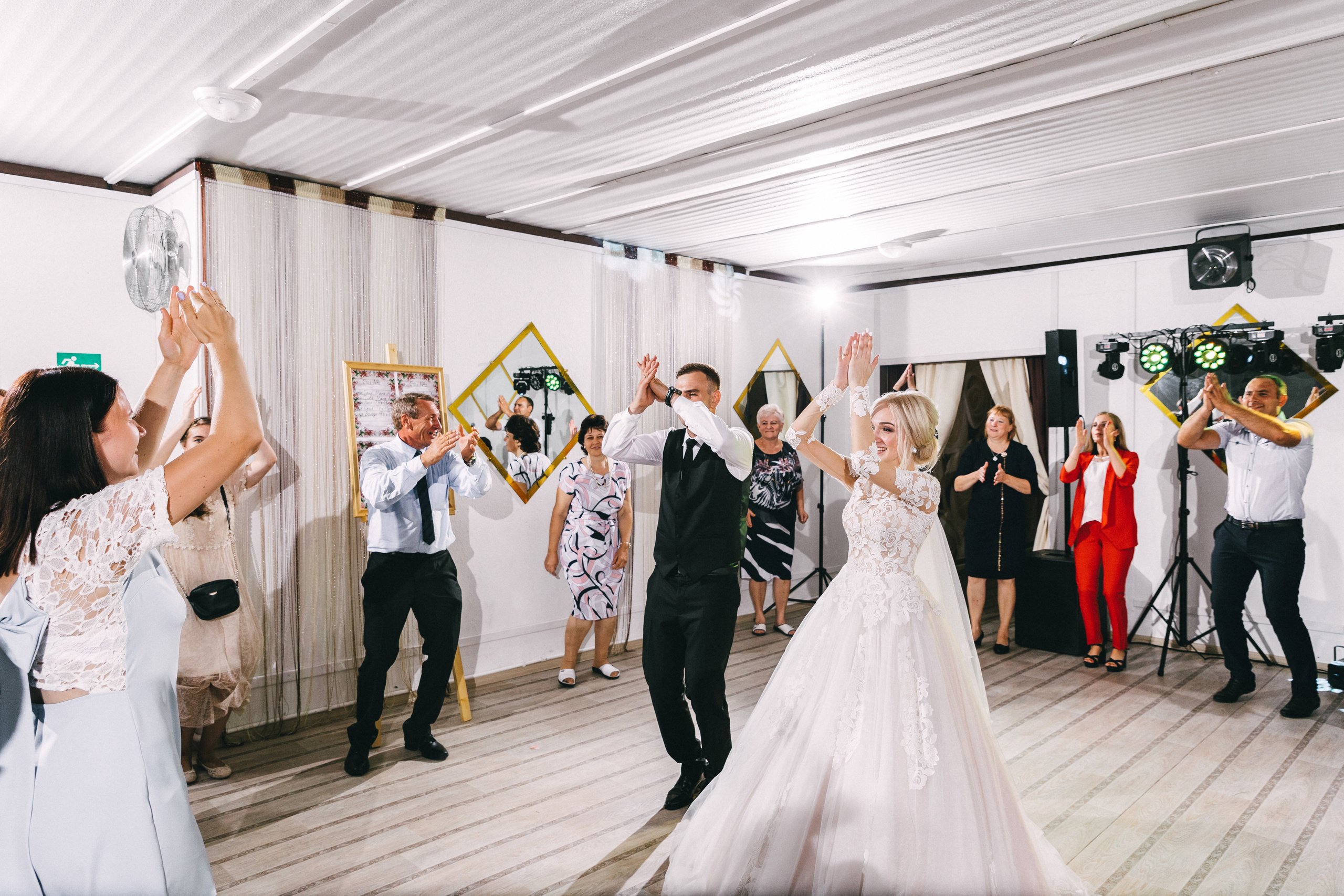 Свадебная фотосессия Полины и Максима Полоцк Новополоцк Витебск Минск. Свадебный фотограф Елена Ловцевич