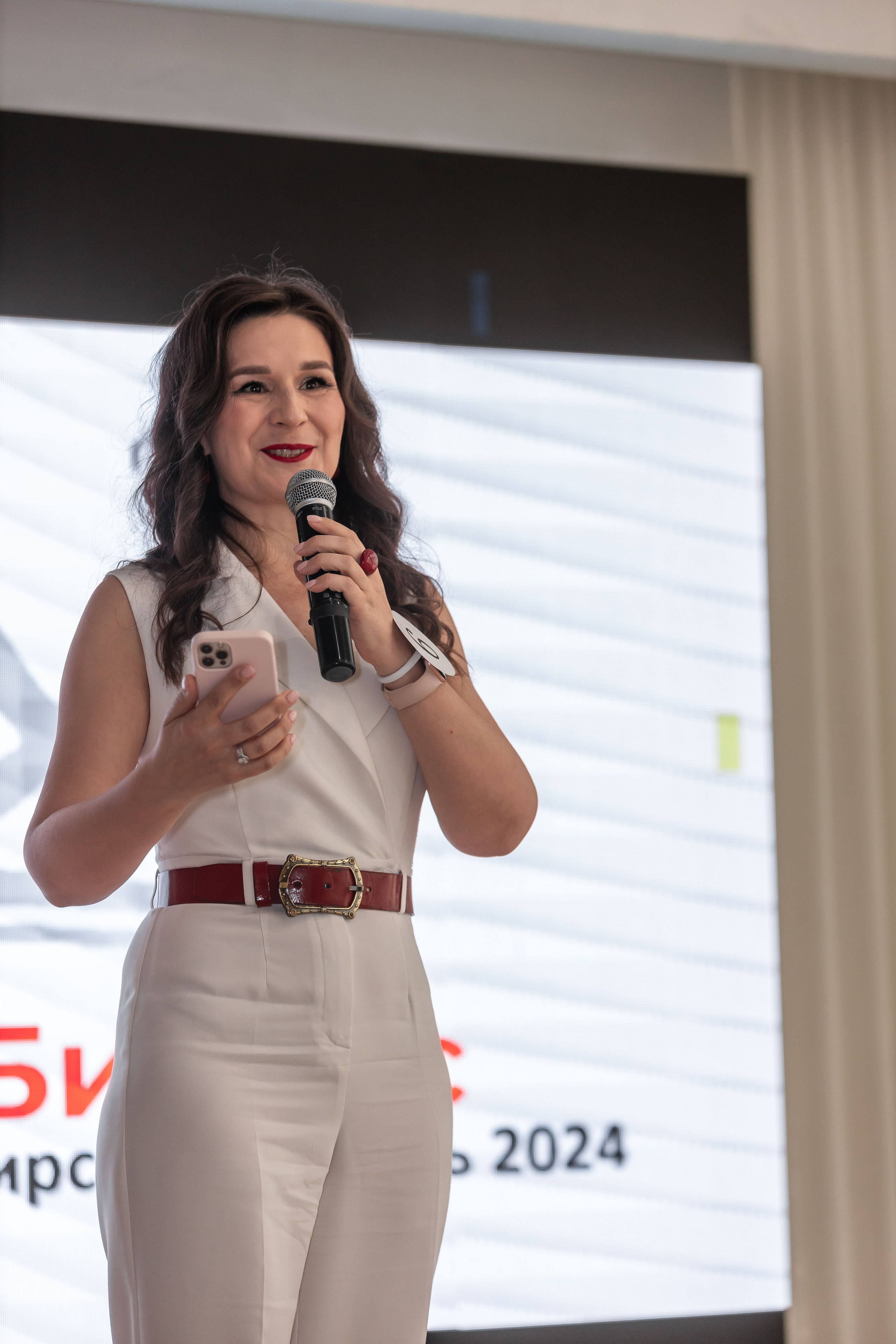 МИССИС БИЗНЕСС 2024. Репортажный фотограф в Новосибирске