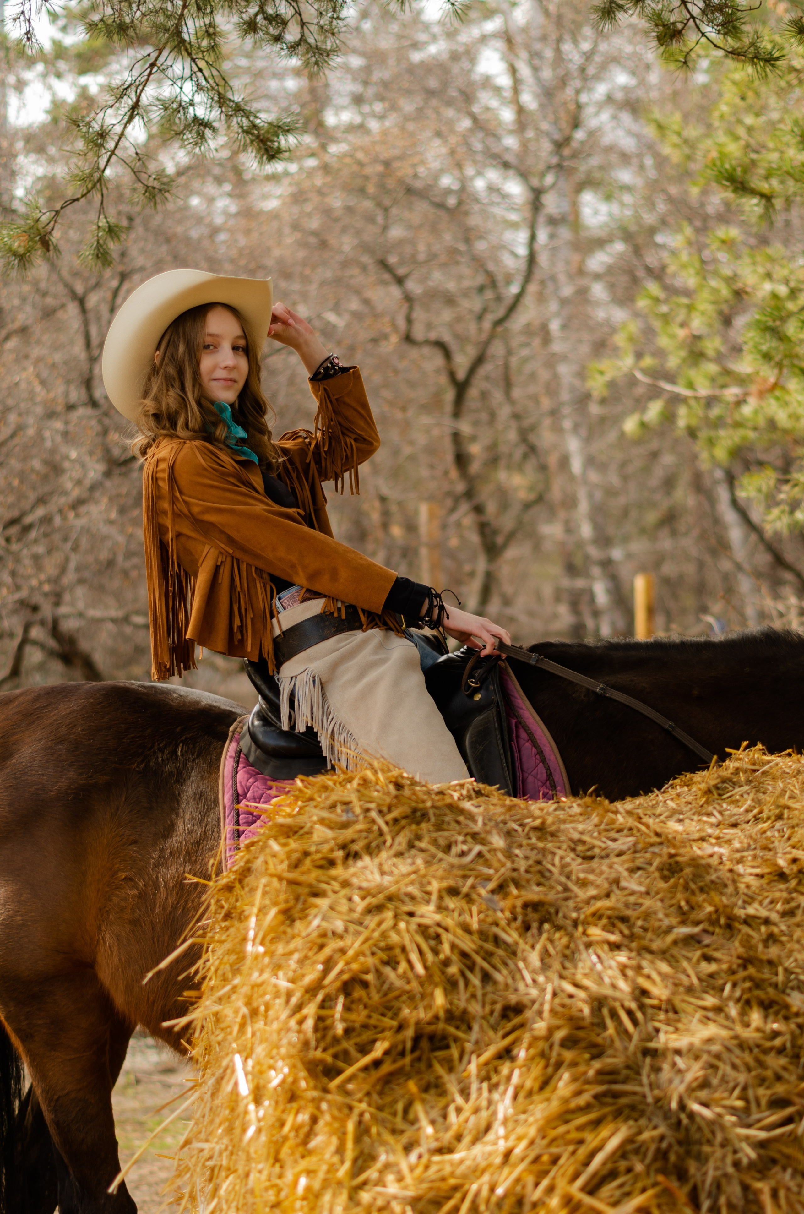 Ковбойская девчонка. Фотограф Марина Доглядная Челябинск фотосессии с лошадьми, мотоциклами