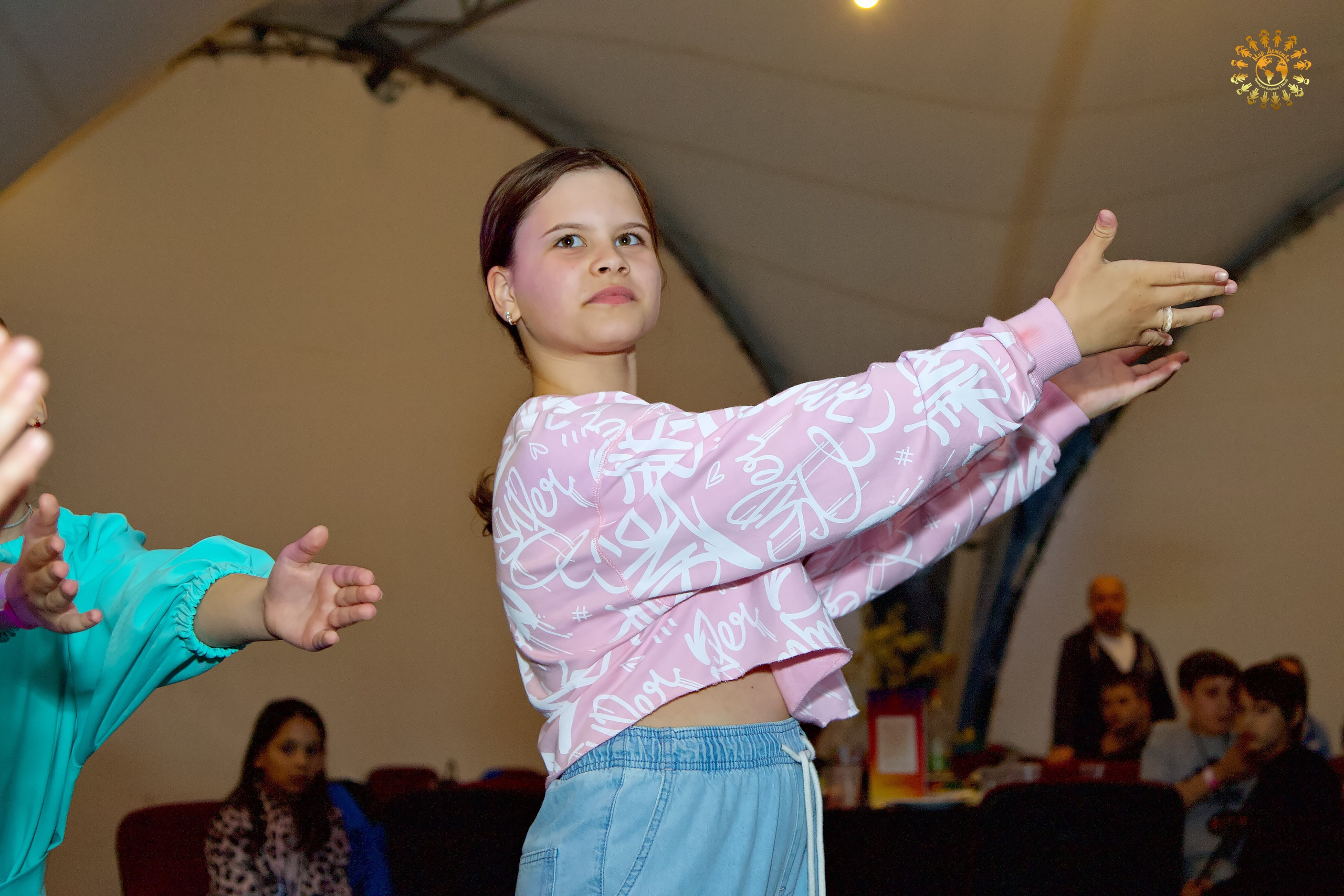 Выпускной 2023 (Школа 1195, 4-й класс). Репортажная съемка в Москве и области. Анималистика