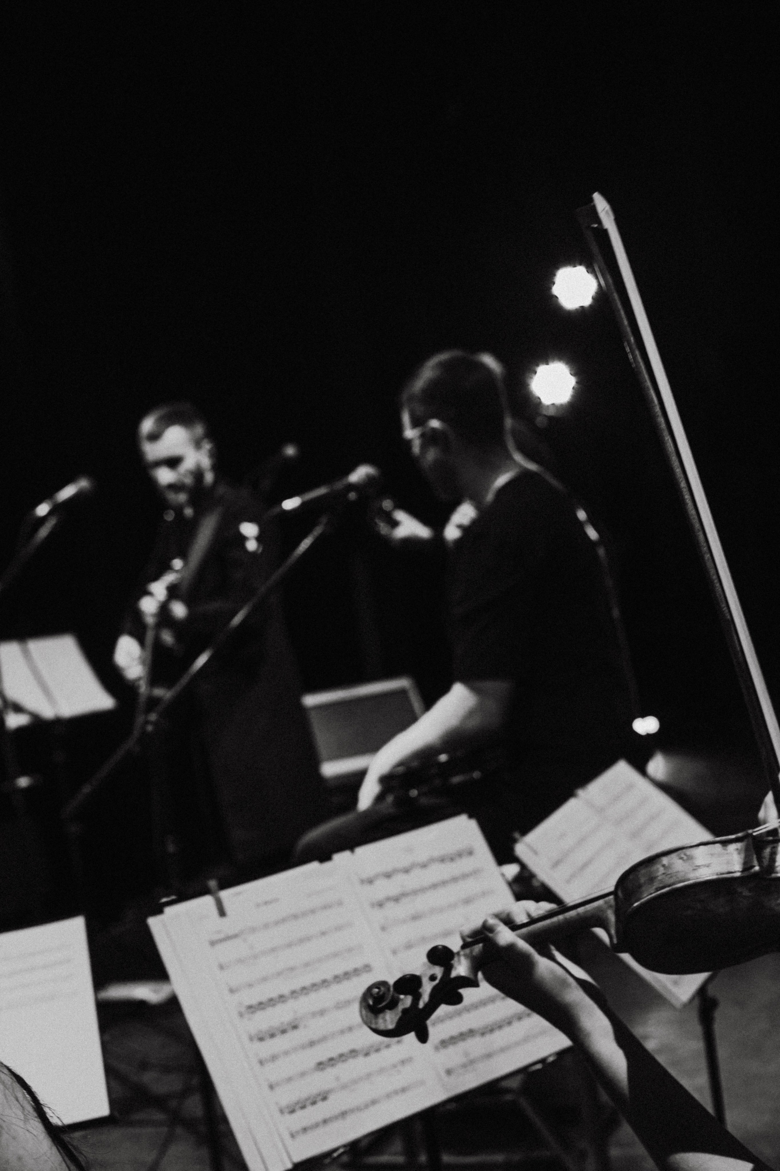 Рекорд. Герои нашего времени со струнным оркестром. Фотограф в Нижнем Новгороде