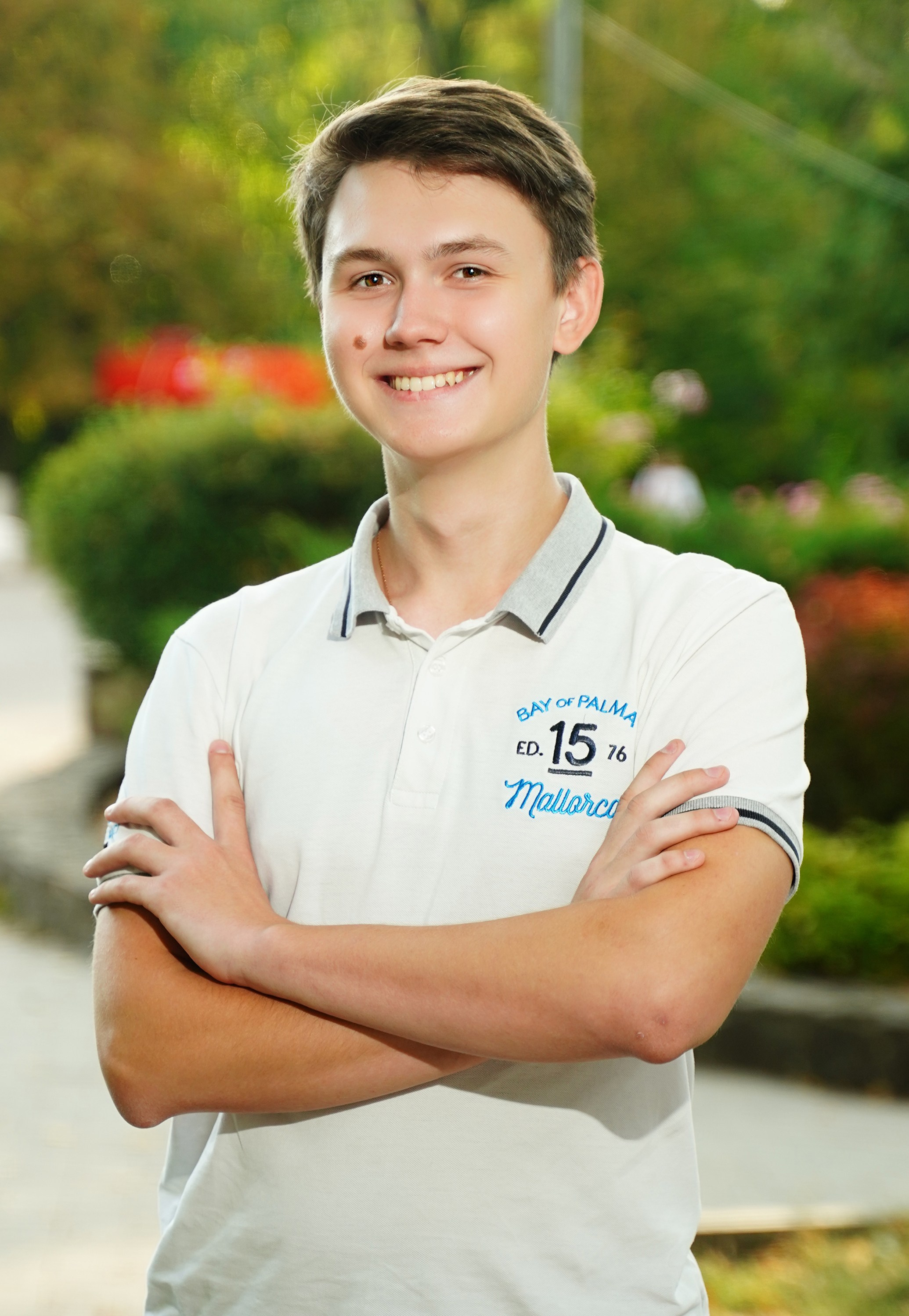 Парк Горького — образ «свободный стиль». MEMENTO.Выпускные альбомы, школьные, юбилейные и другие книги. Ростов-на-Дону