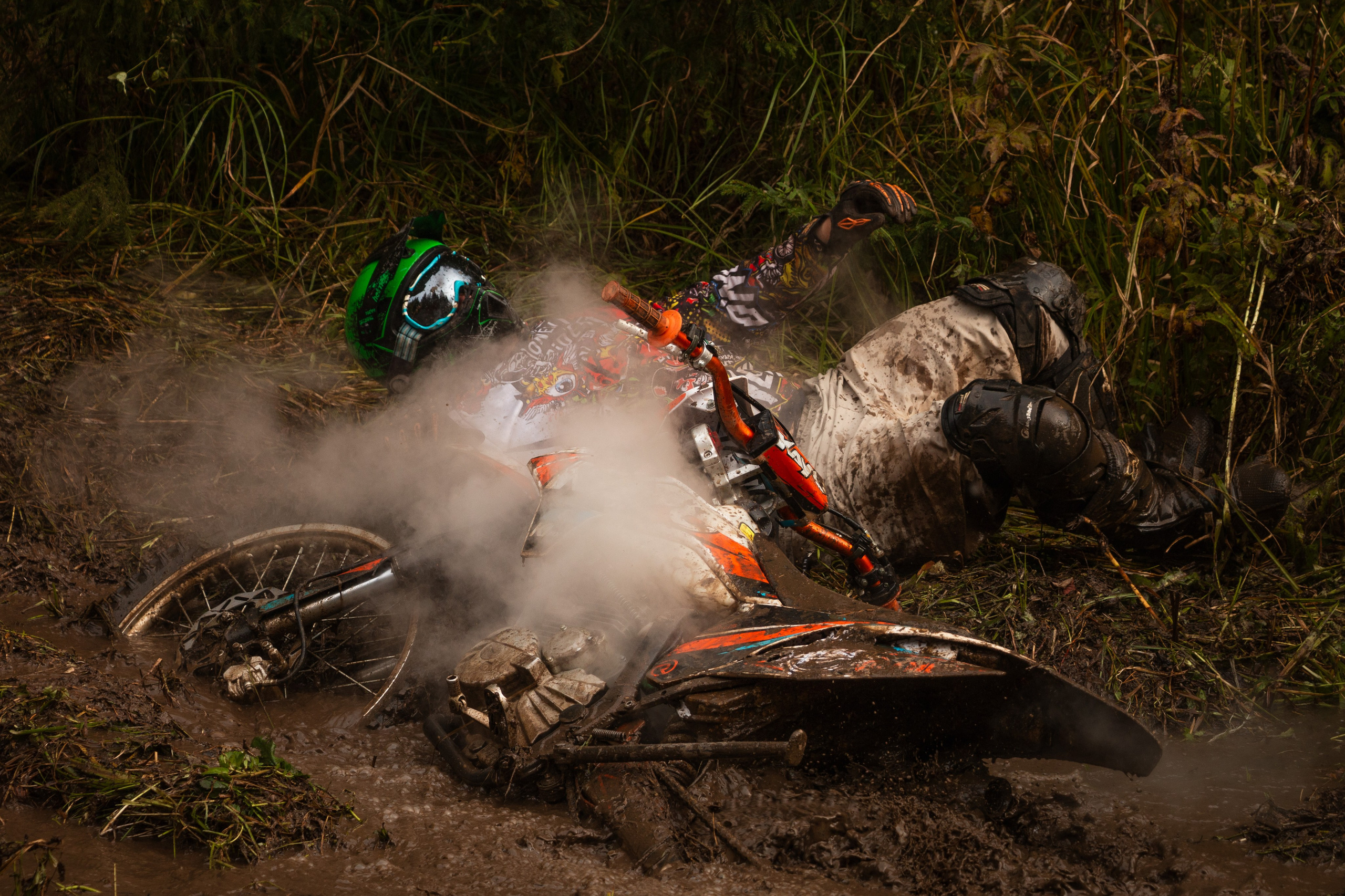 Путь Ижика. Жёсткое мото эндуро Ижевск. Мотоциклист упал.