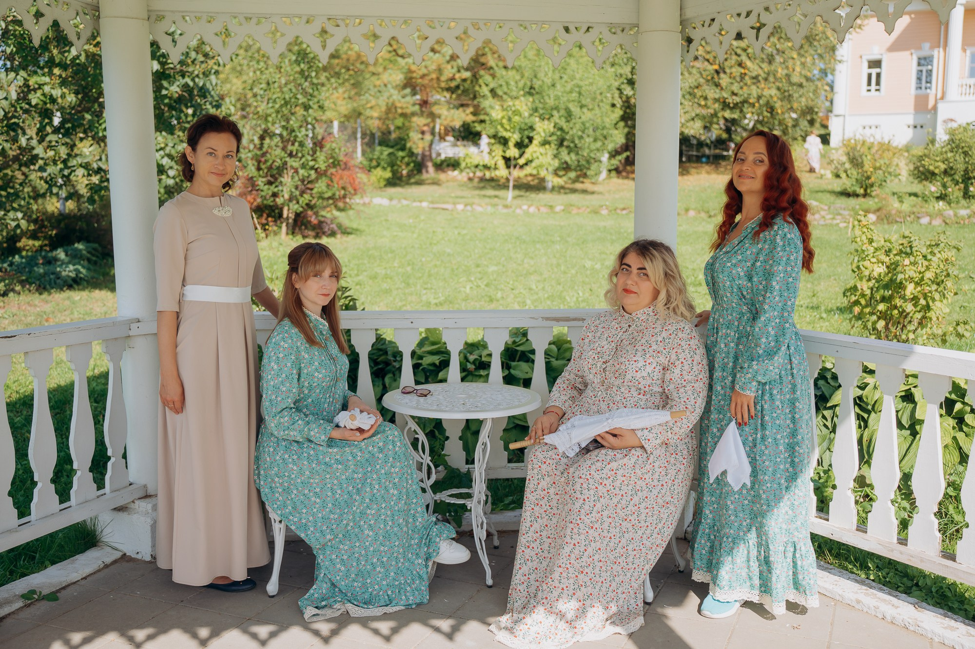 Тематическая фотосъемка в усадьбе Зацепиных. Свадебный и репортажный фотограф в Ярославле Евгений Сальников