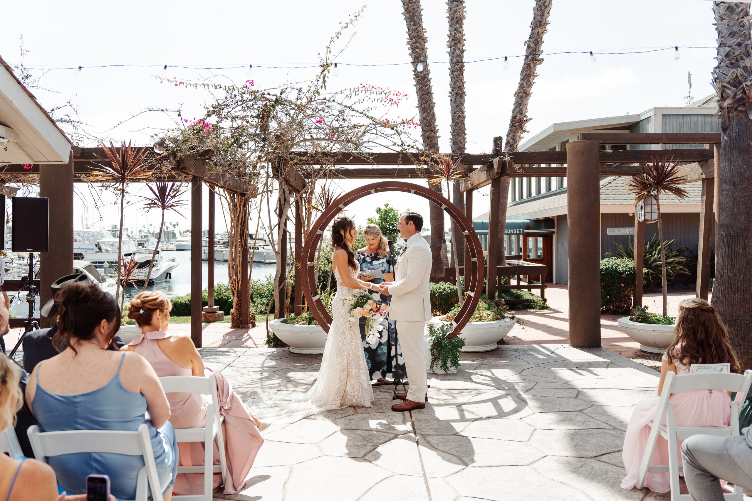 2025-08-16_BryanAmber. Ретушер Зенькевич Света