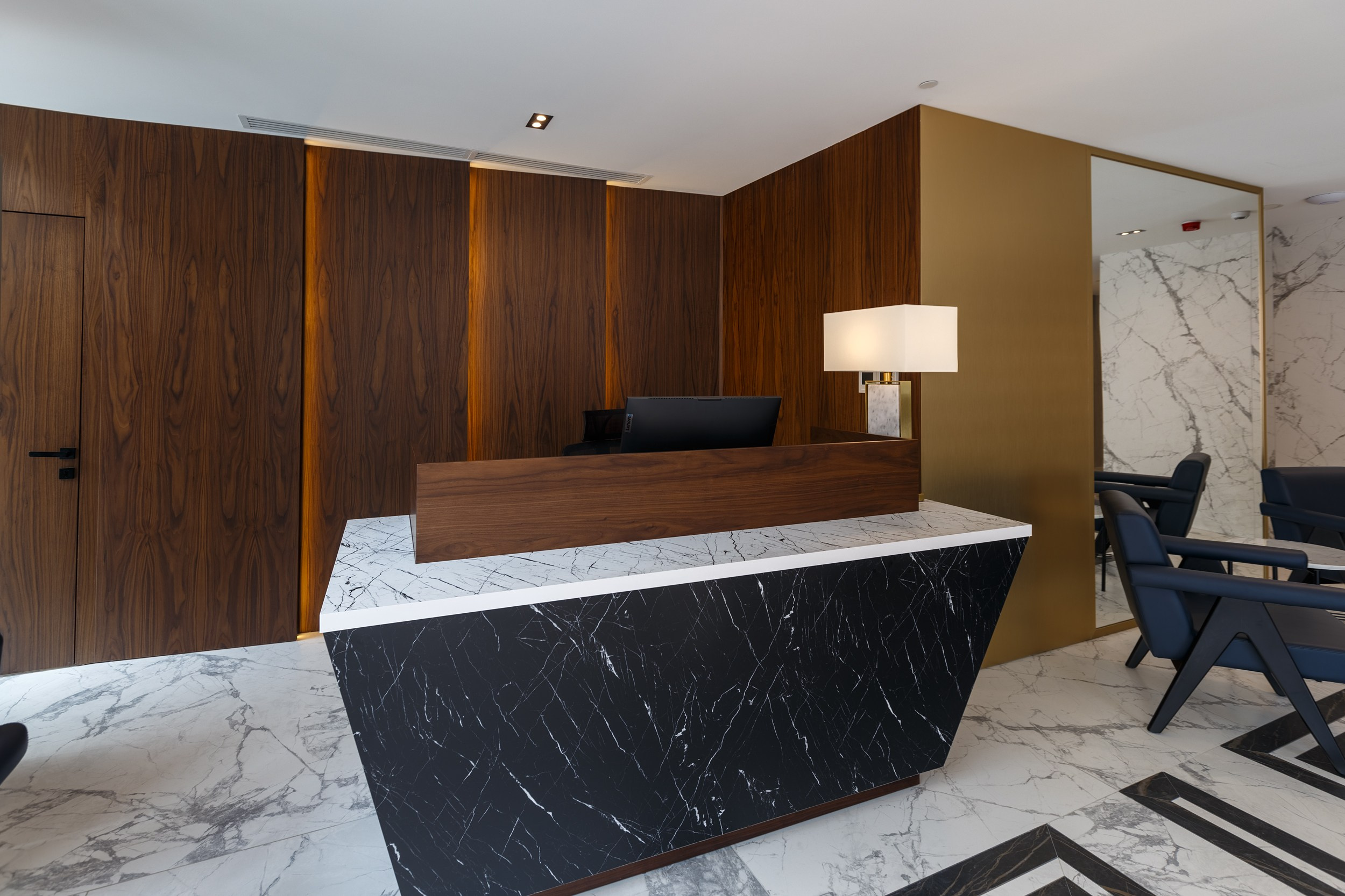 HOTEL PIAZZA EPIGRAPH (BATUMI). Режиссёр, клипмейкер, фотограф — Андрей Охота