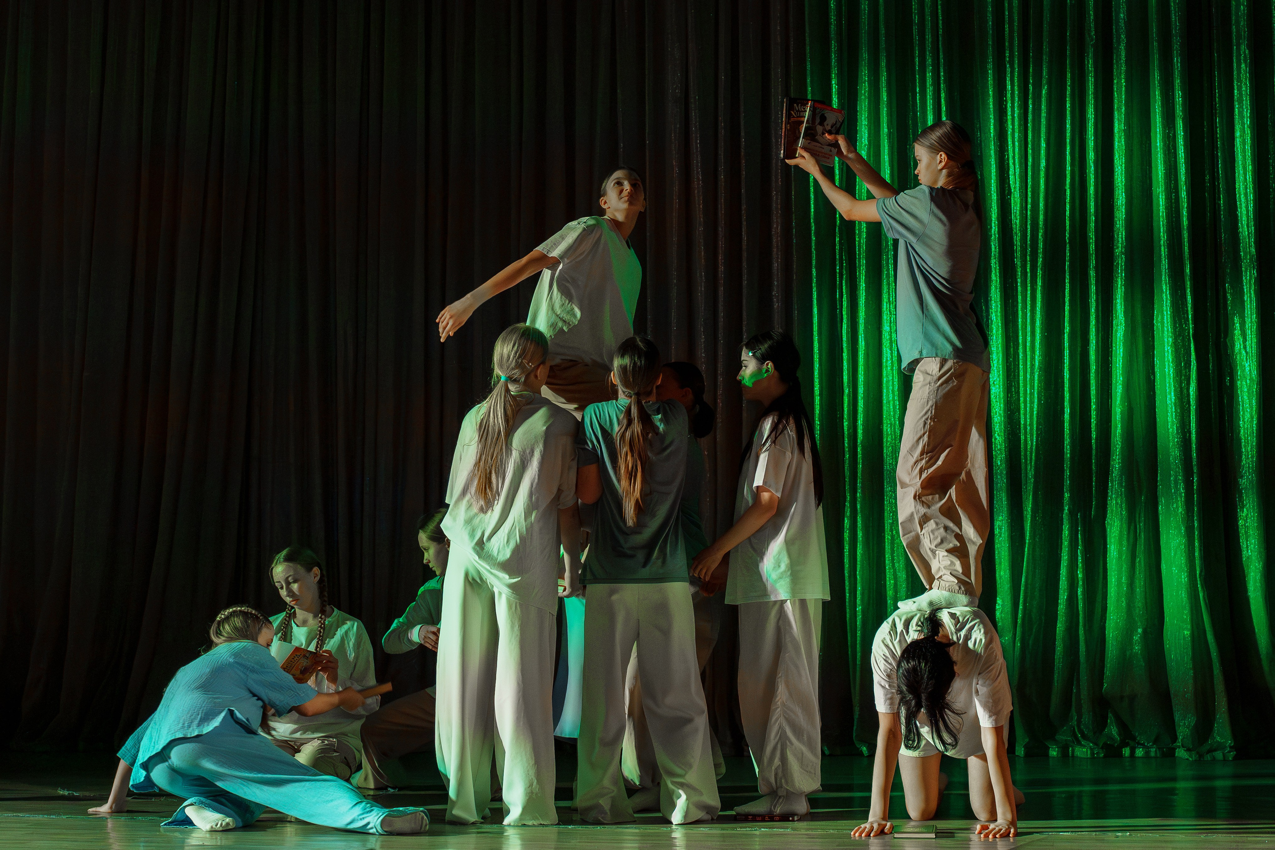 Танцевальный конкурс, репортаж. Фотограф видеограф Геннадий Янбаев в Сочи, Краснодаре