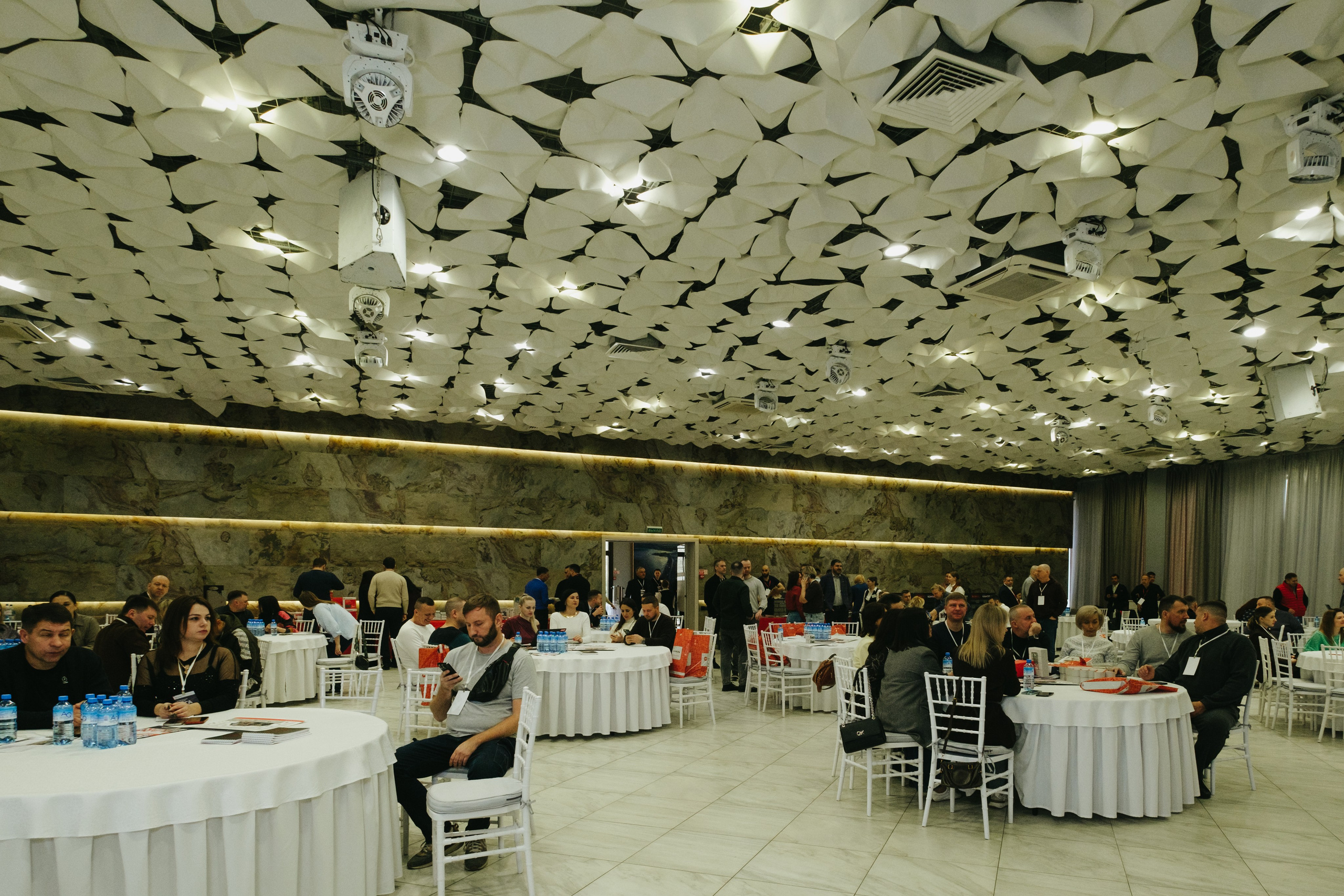 ТЕХНОНИКОЛЬ | КОНФЕРЕНЦИЯ ПАРТНЕРОВ ЮГА. Свадебный фотограф Денис Ожигин в Краснодаре и крае. Эмоциональная и стильная съемка вашего дня