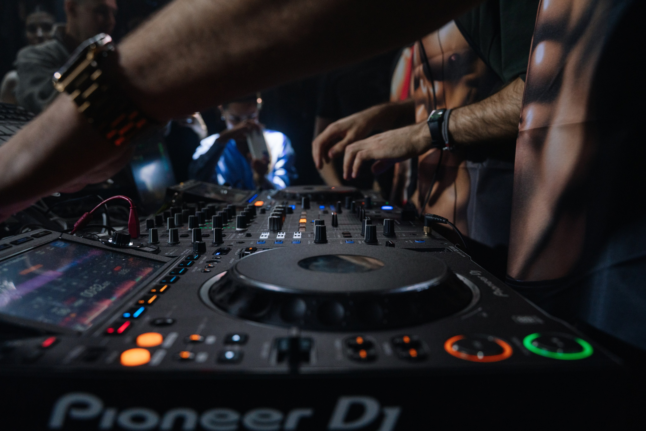 Репортажные съемки. Дипломированный фотограф в Новосибирске. Фотографирую свадьбы, репортажи, индивидуальные фотосессии, lovestory(семейные)