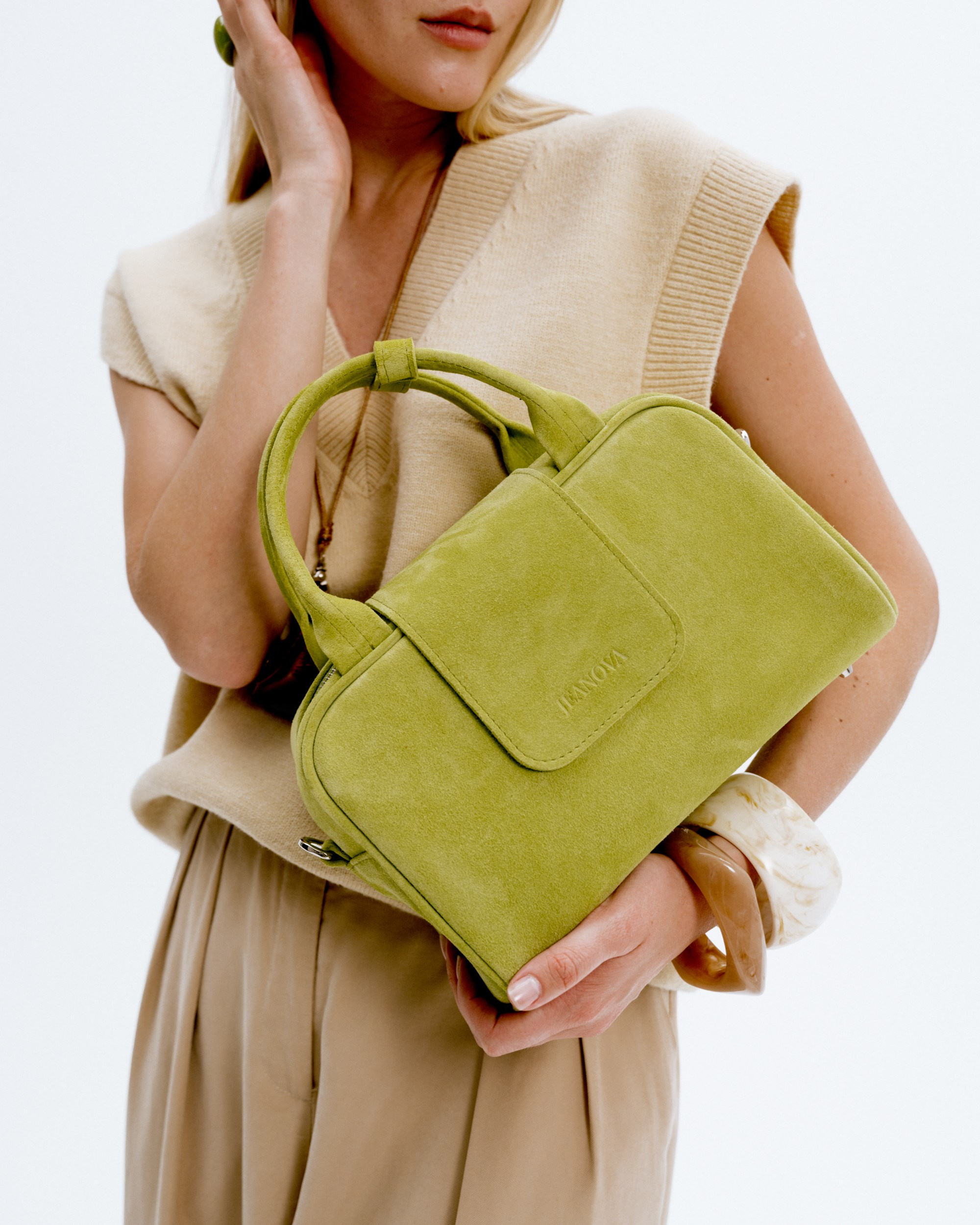 Для бренда jeanova. Фотограф для людей и их брендов