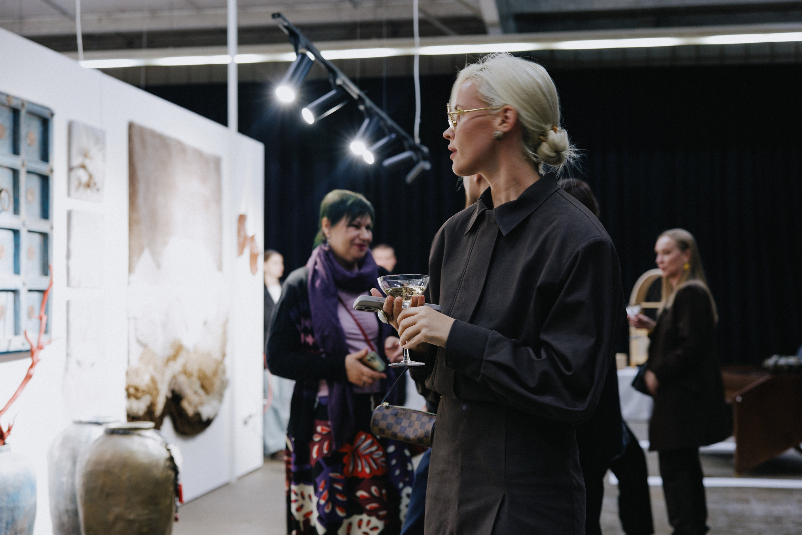 Выставка СТО ВЕЩЕЙ В ИНТЕРЬЕРЕ. Фотограф Иркутск Антипин Сергей