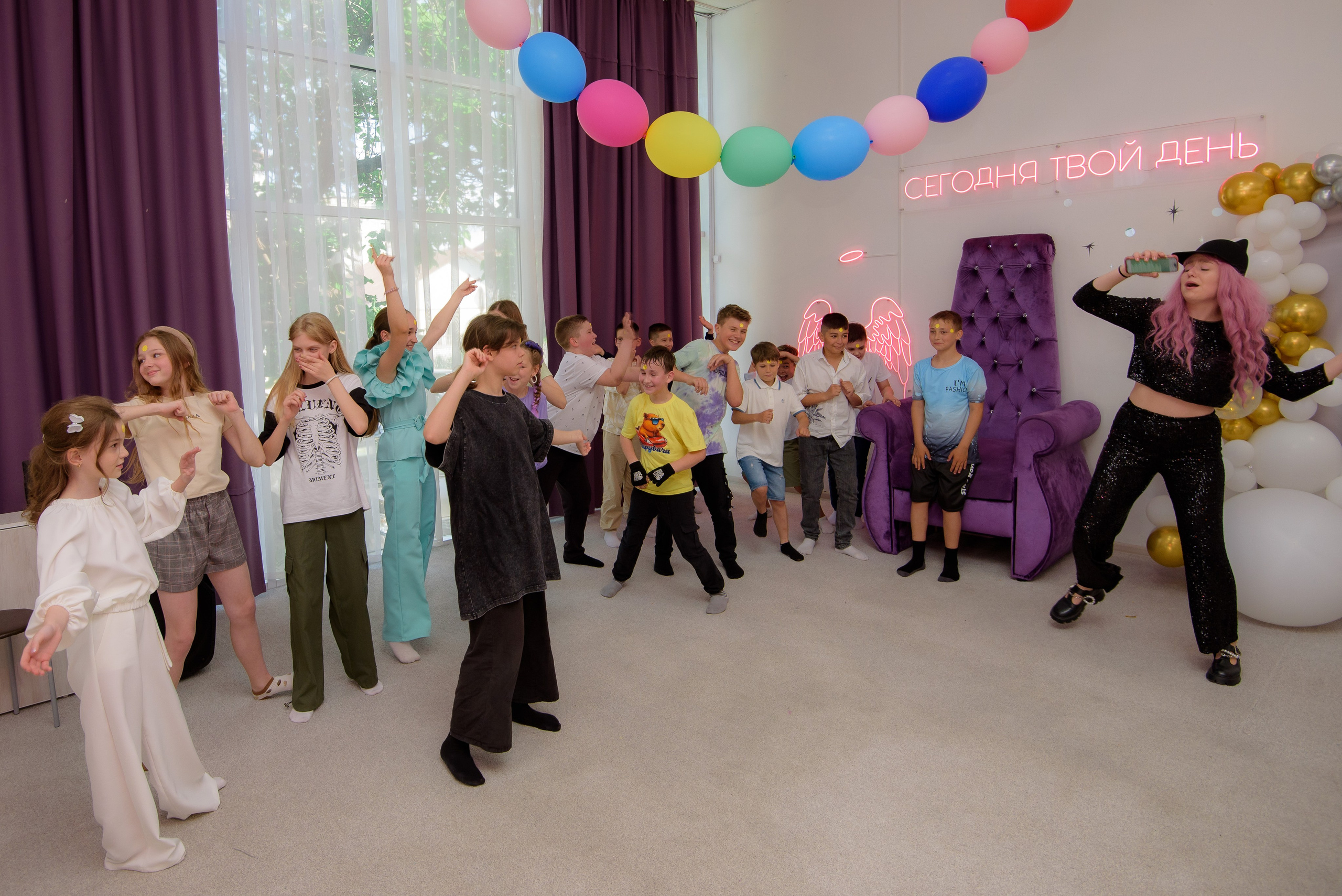 Выпускной 4классы. Выпускные книги Анапа Новороссийск Краснодар