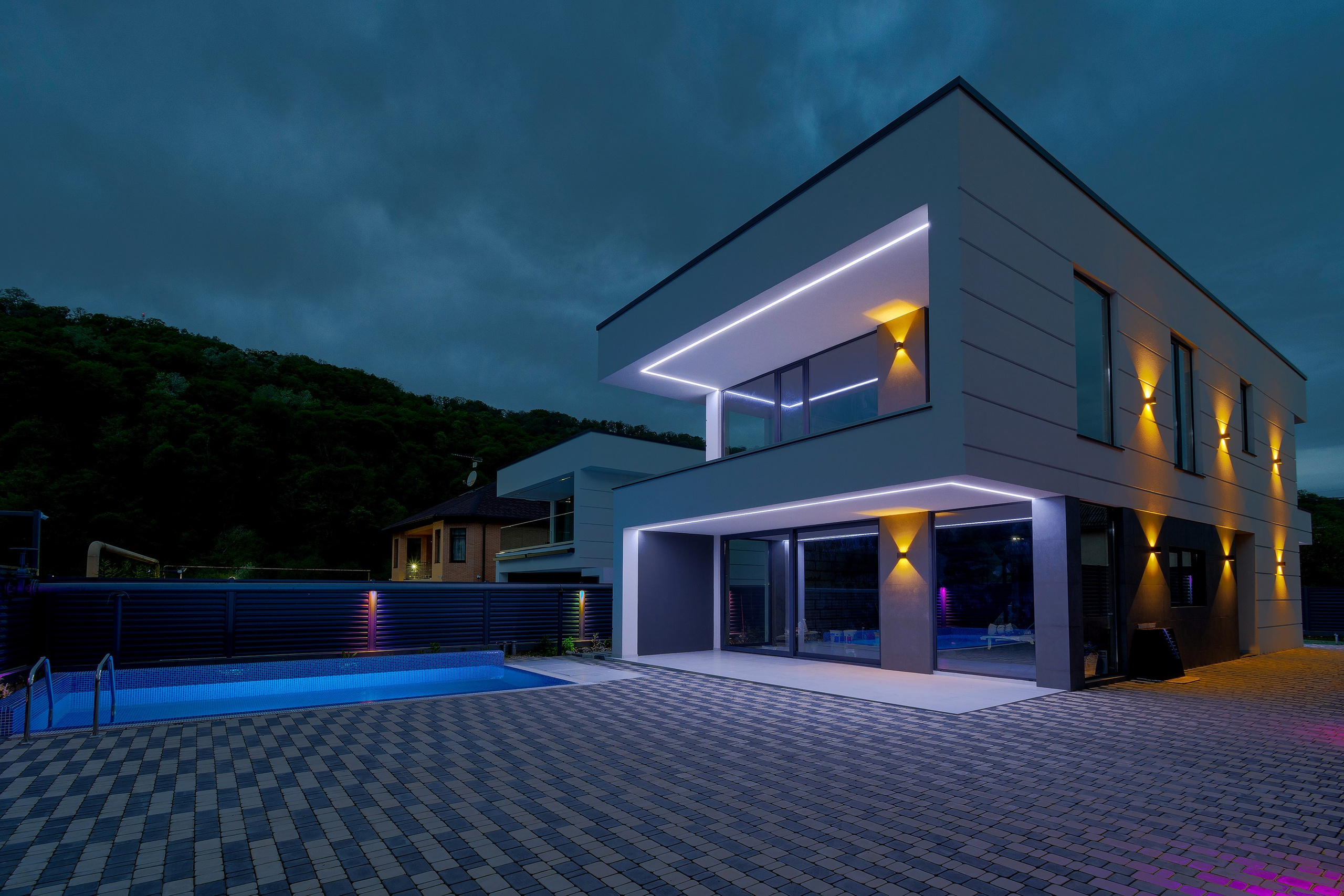 ночная фотосъемка объектов недвижимости в сочи