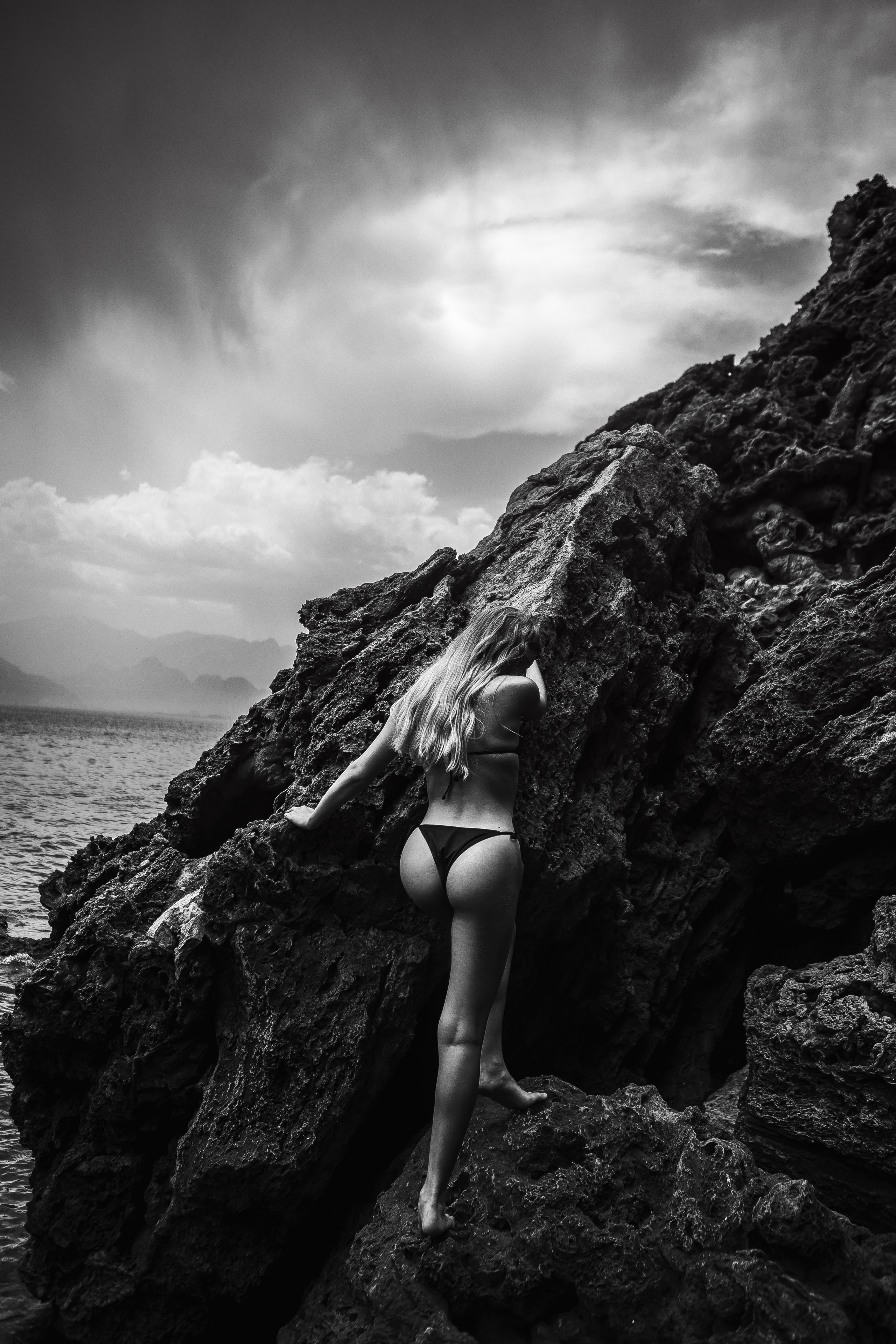 Пленер. Женский сексуальный фотограф в Анталии, Турции Надин Оздемир