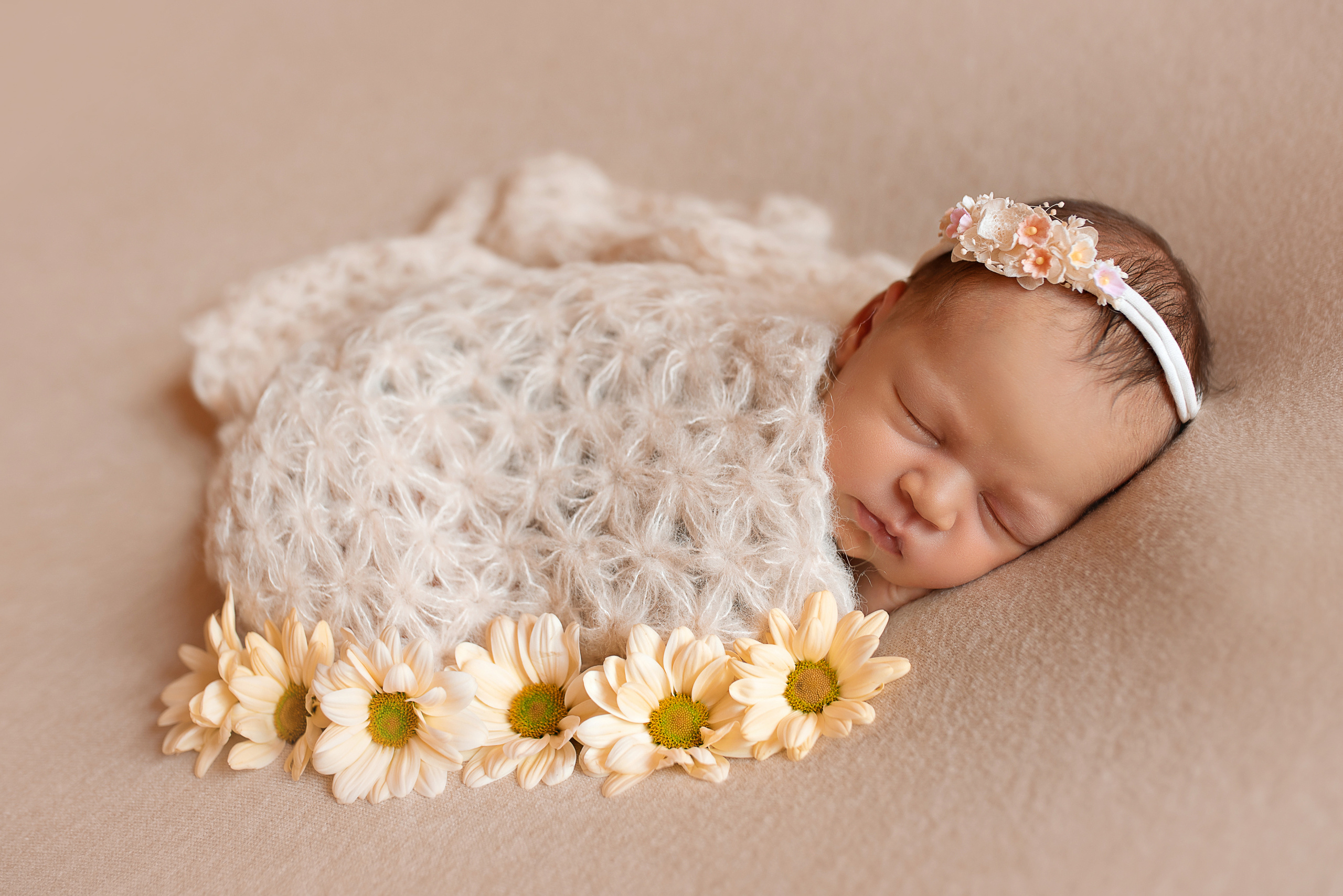 Новорожденные девочки. Фотограф новорожденных и детей до года в Челябинске Иванова Елена