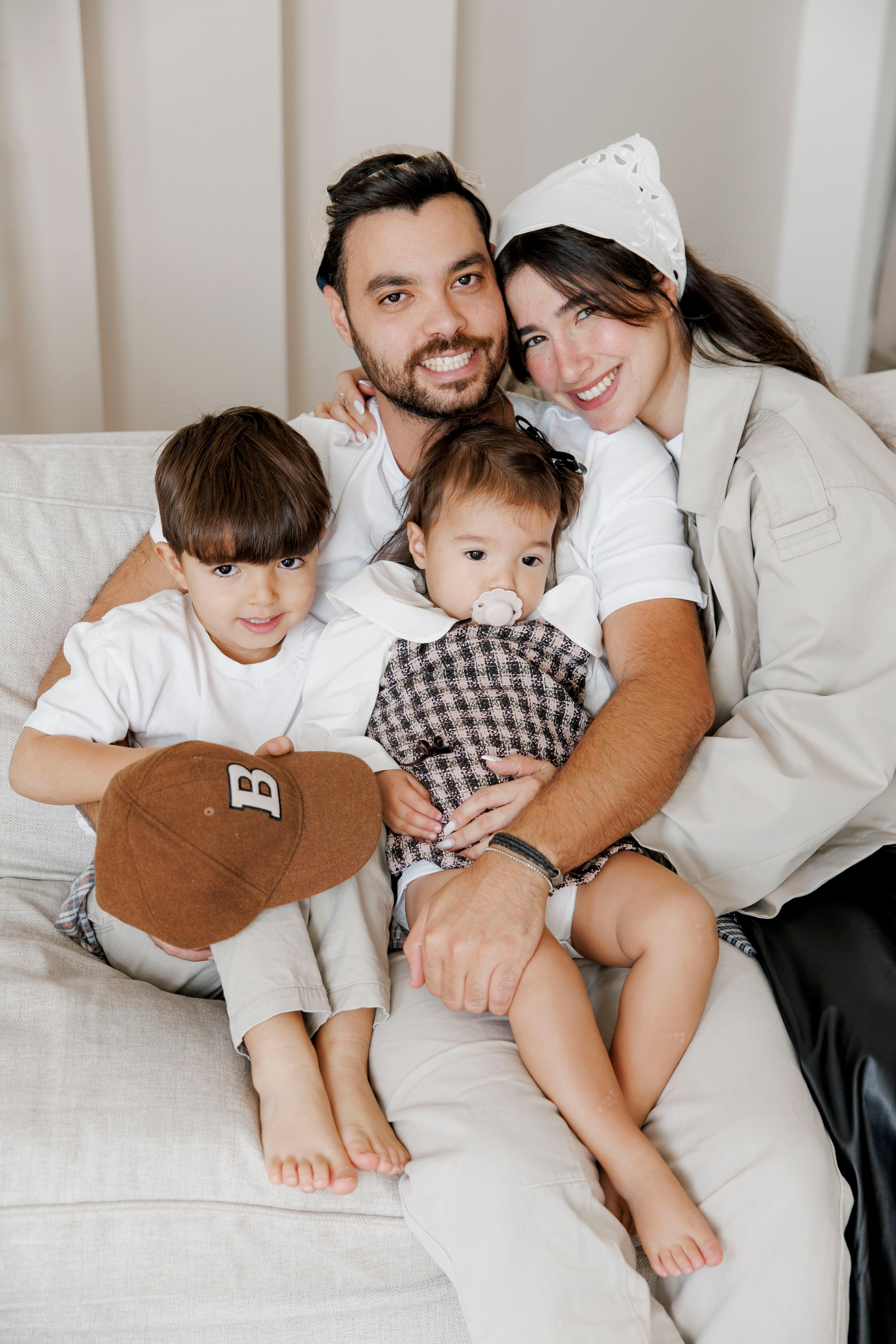 Family photoshoot inside the studio. Wedding and family photographer